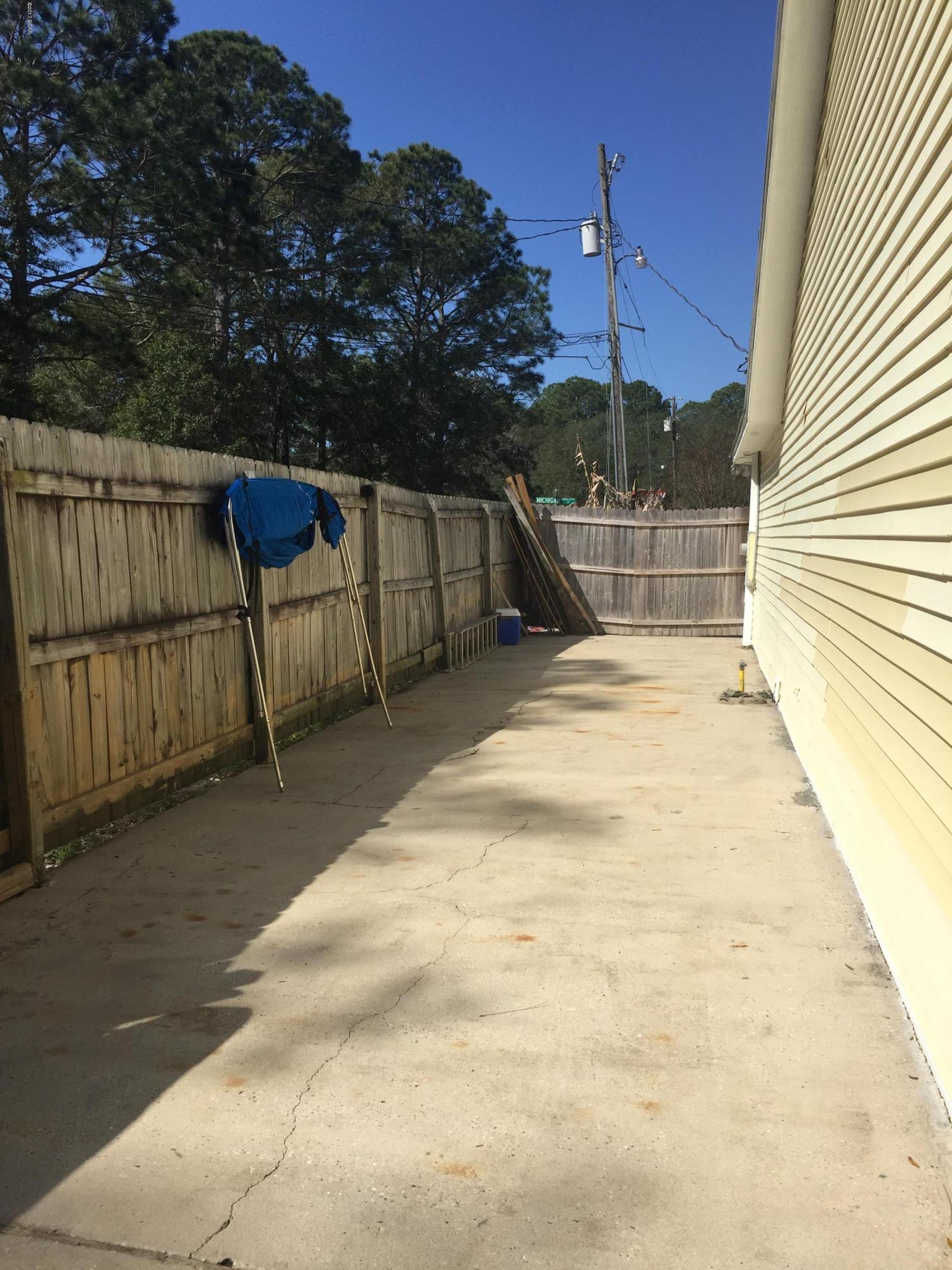 Michigan Court Sub - Residential