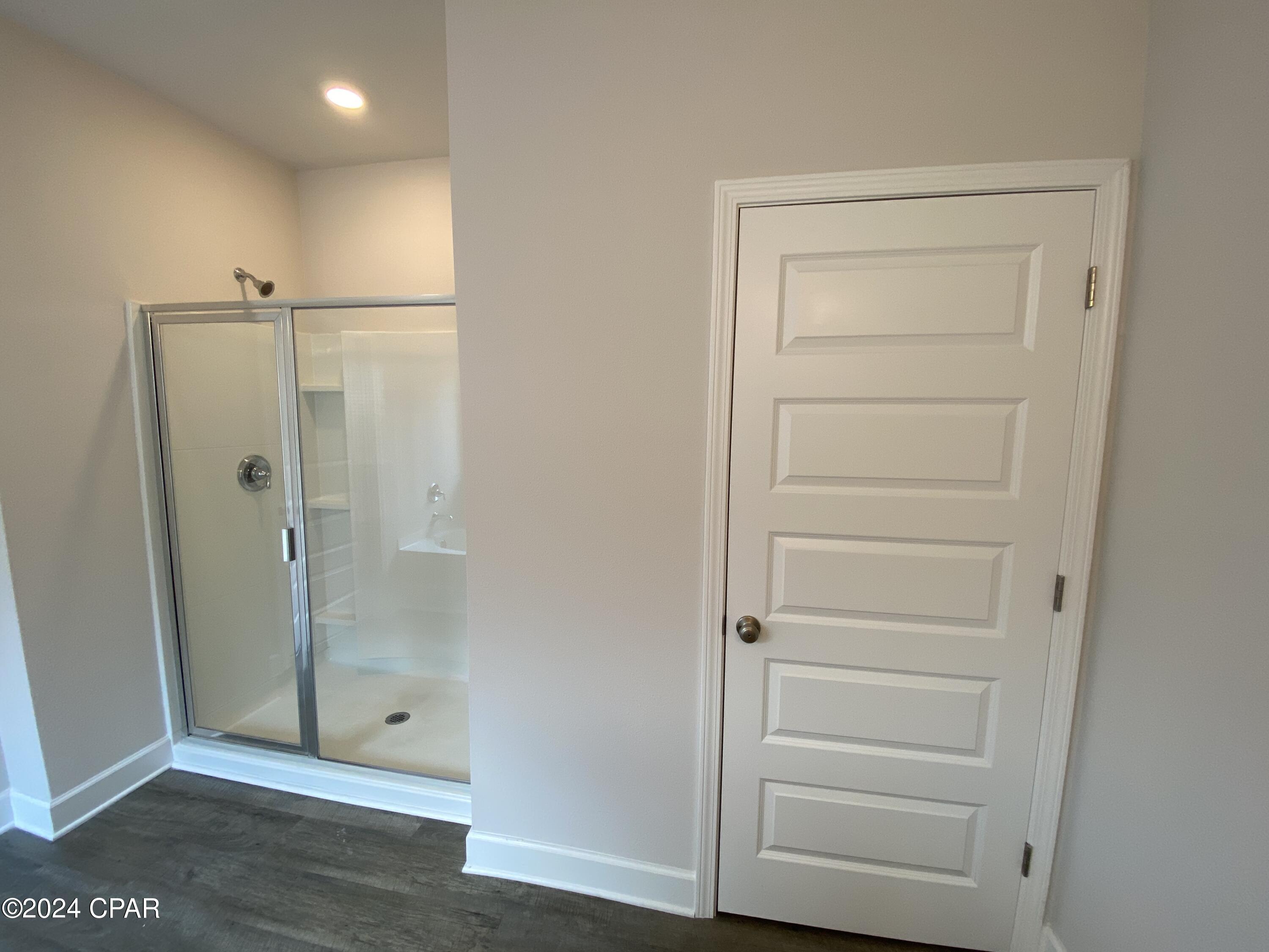 [No Recorded Subdiv] - Residential Lease