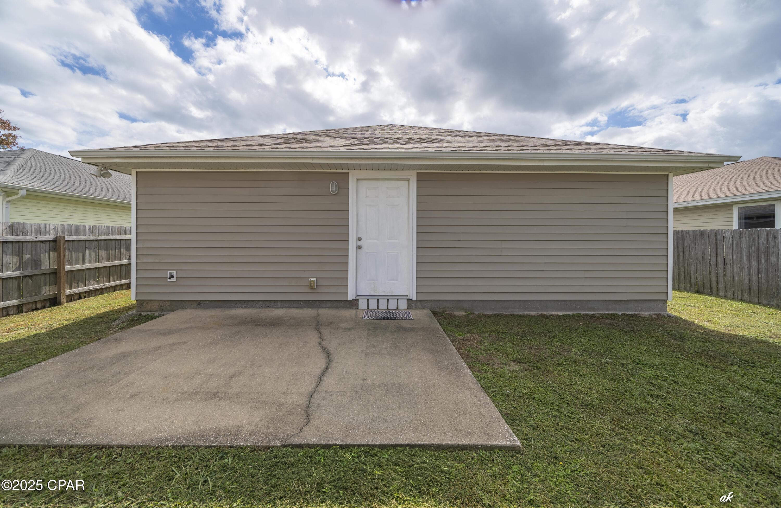 [No Recorded Subdiv] - Residential Lease