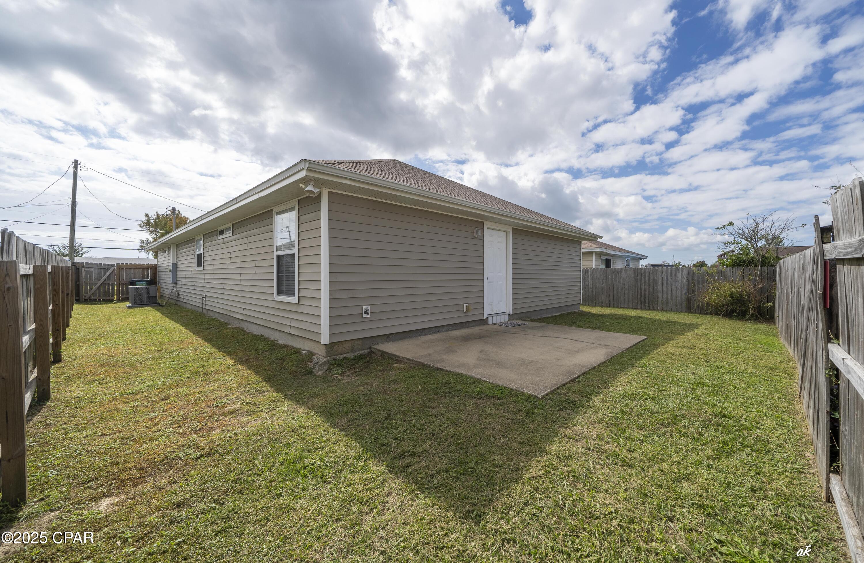 [No Recorded Subdiv] - Residential Lease