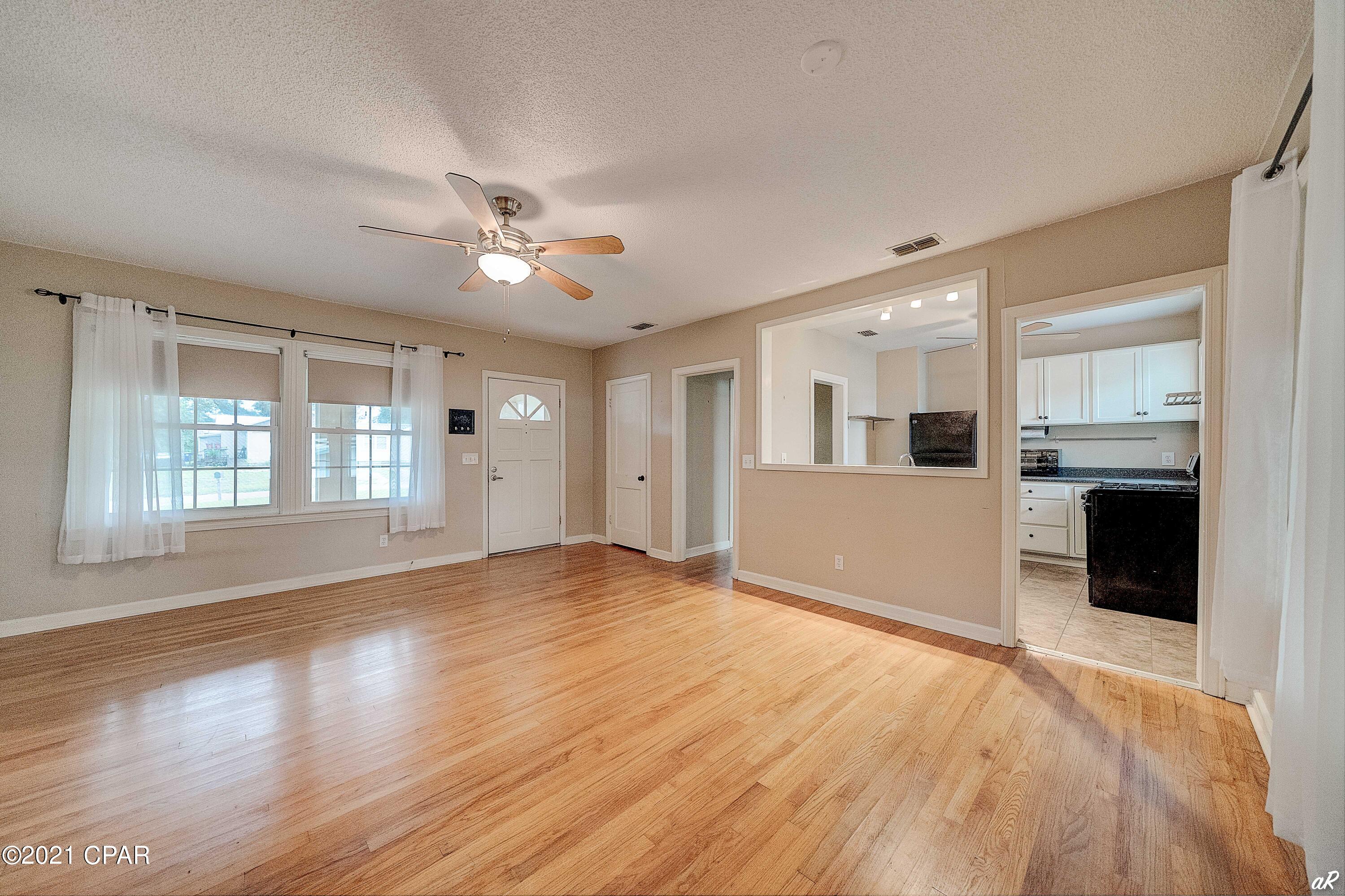 Cove Terrace 3rd Add - Residential Lease