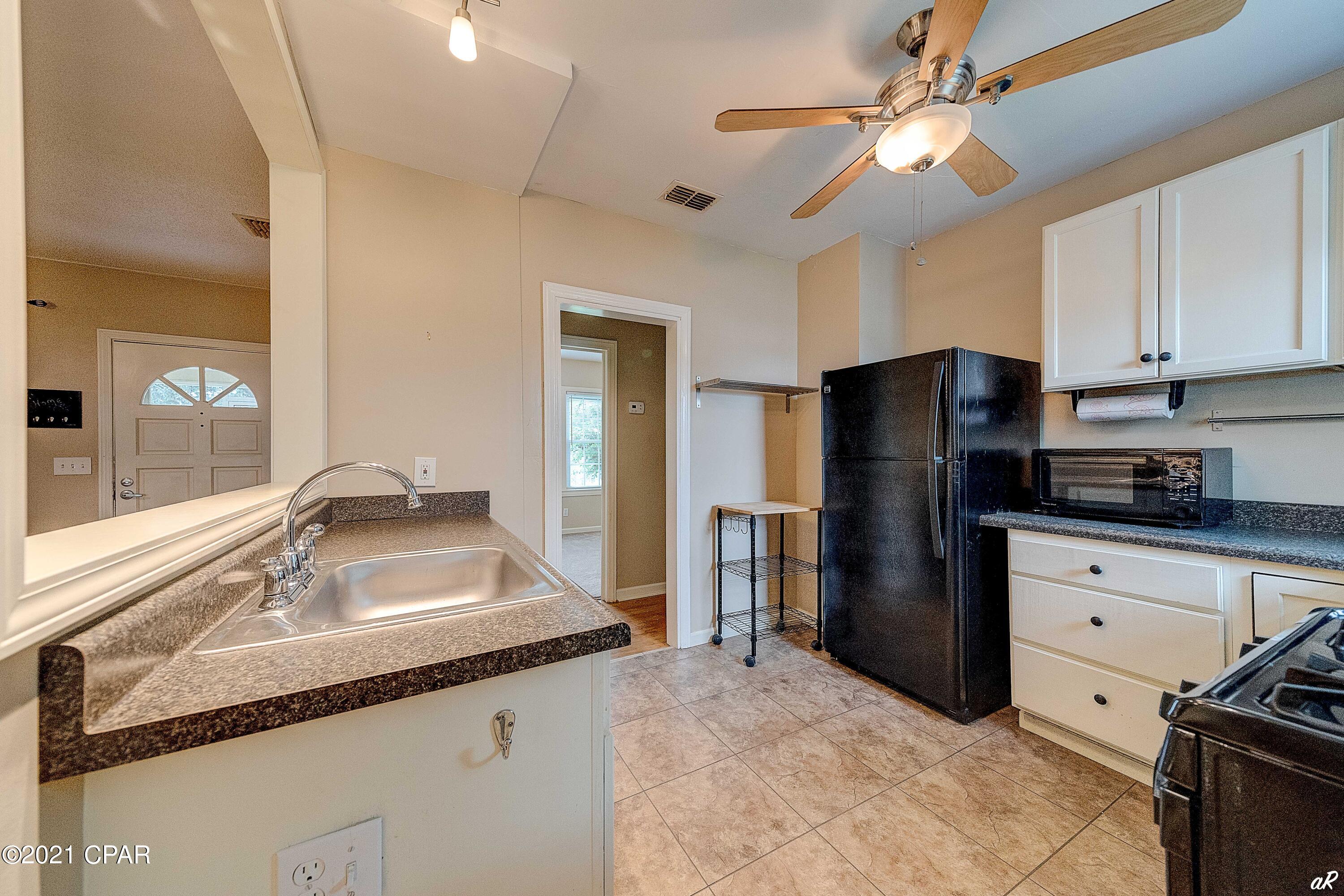 Cove Terrace 3rd Add - Residential Lease