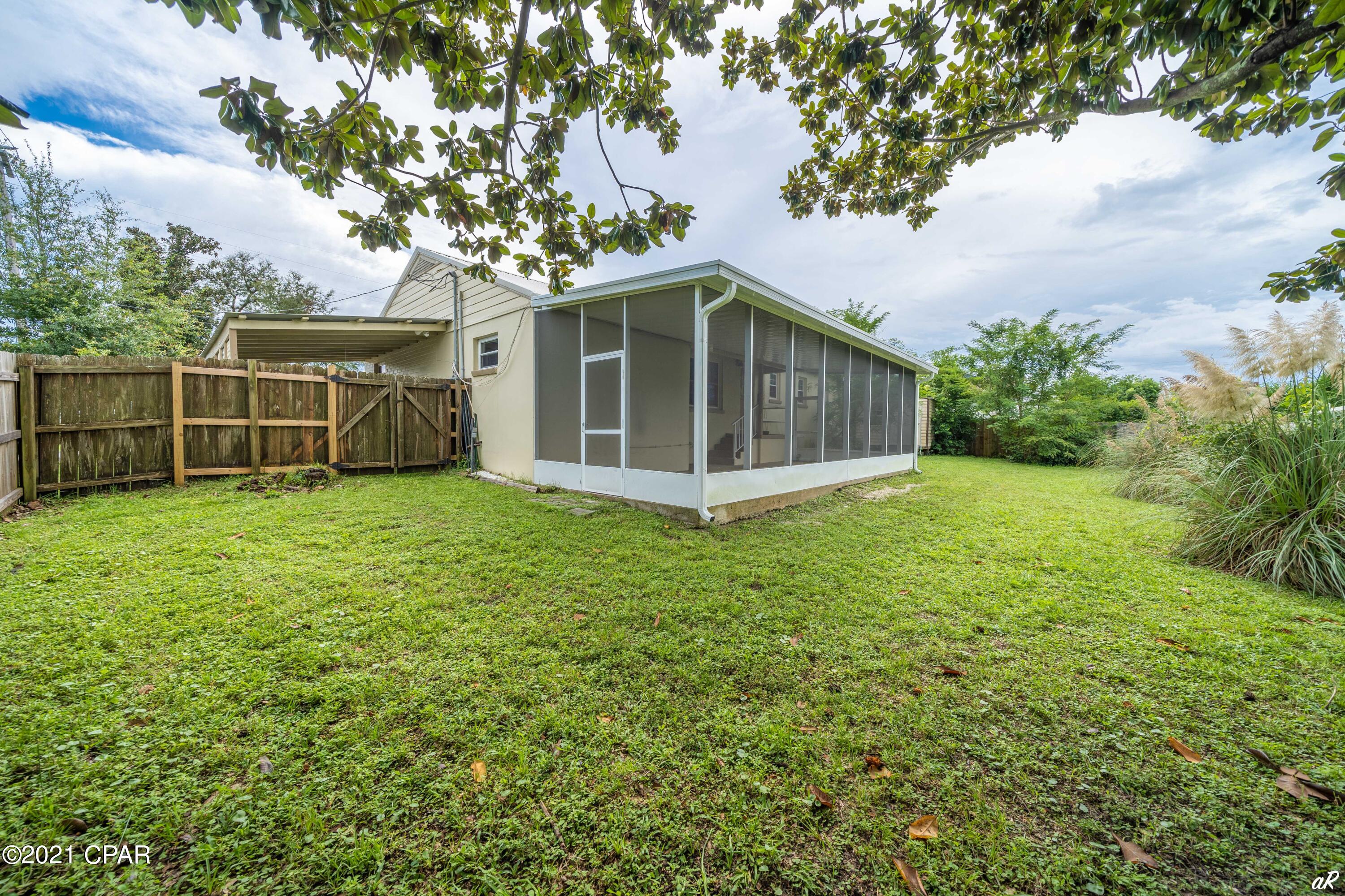 Cove Terrace 3rd Add - Residential Lease