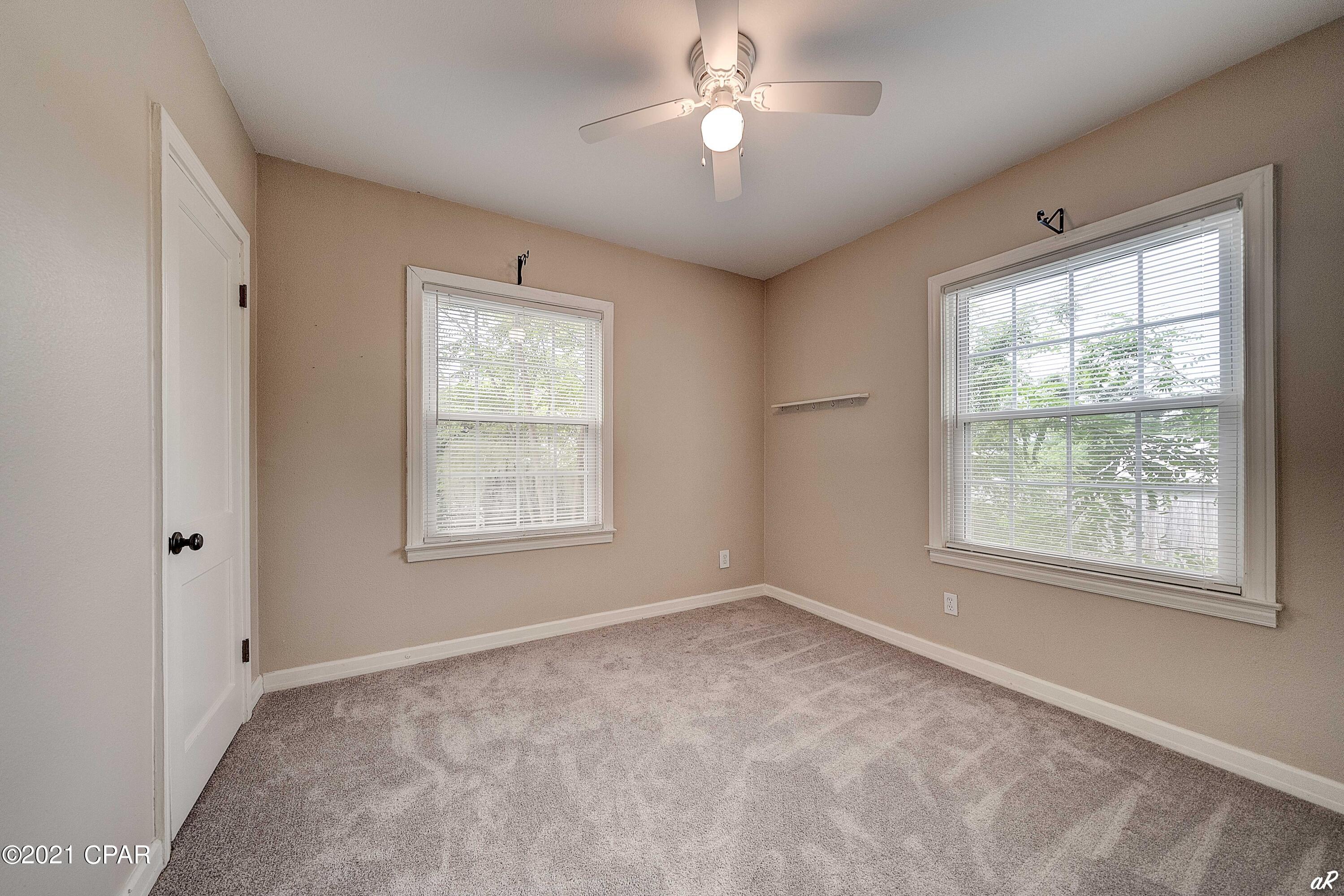 Cove Terrace 3rd Add - Residential Lease