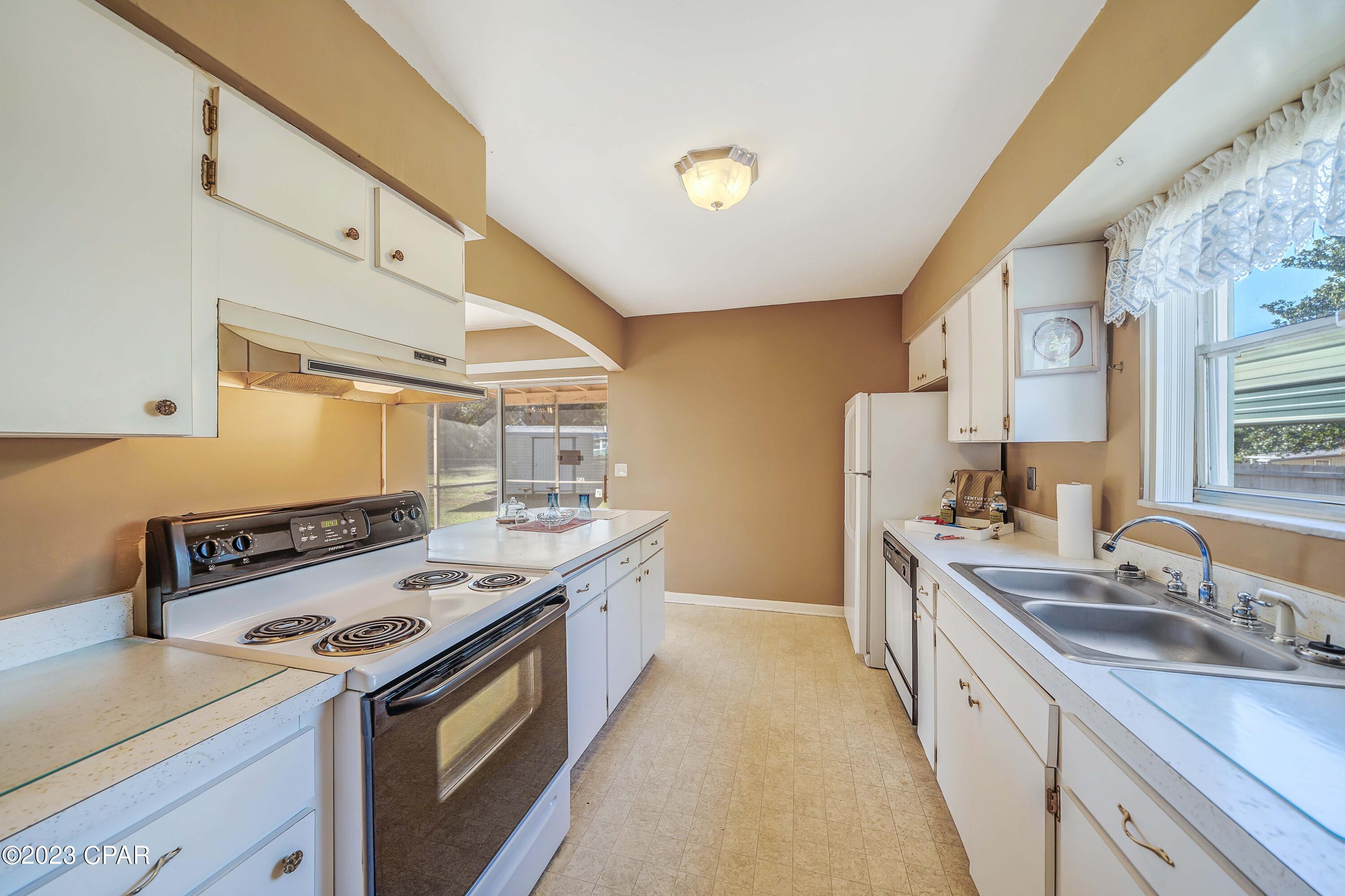 Sunny Hills Unit 4 - Residential