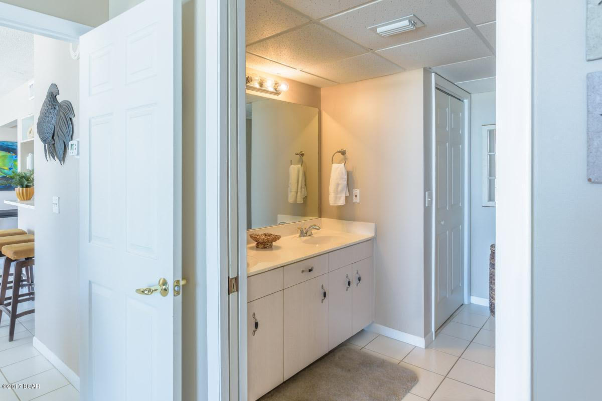 Long Beach Towers III - Residential