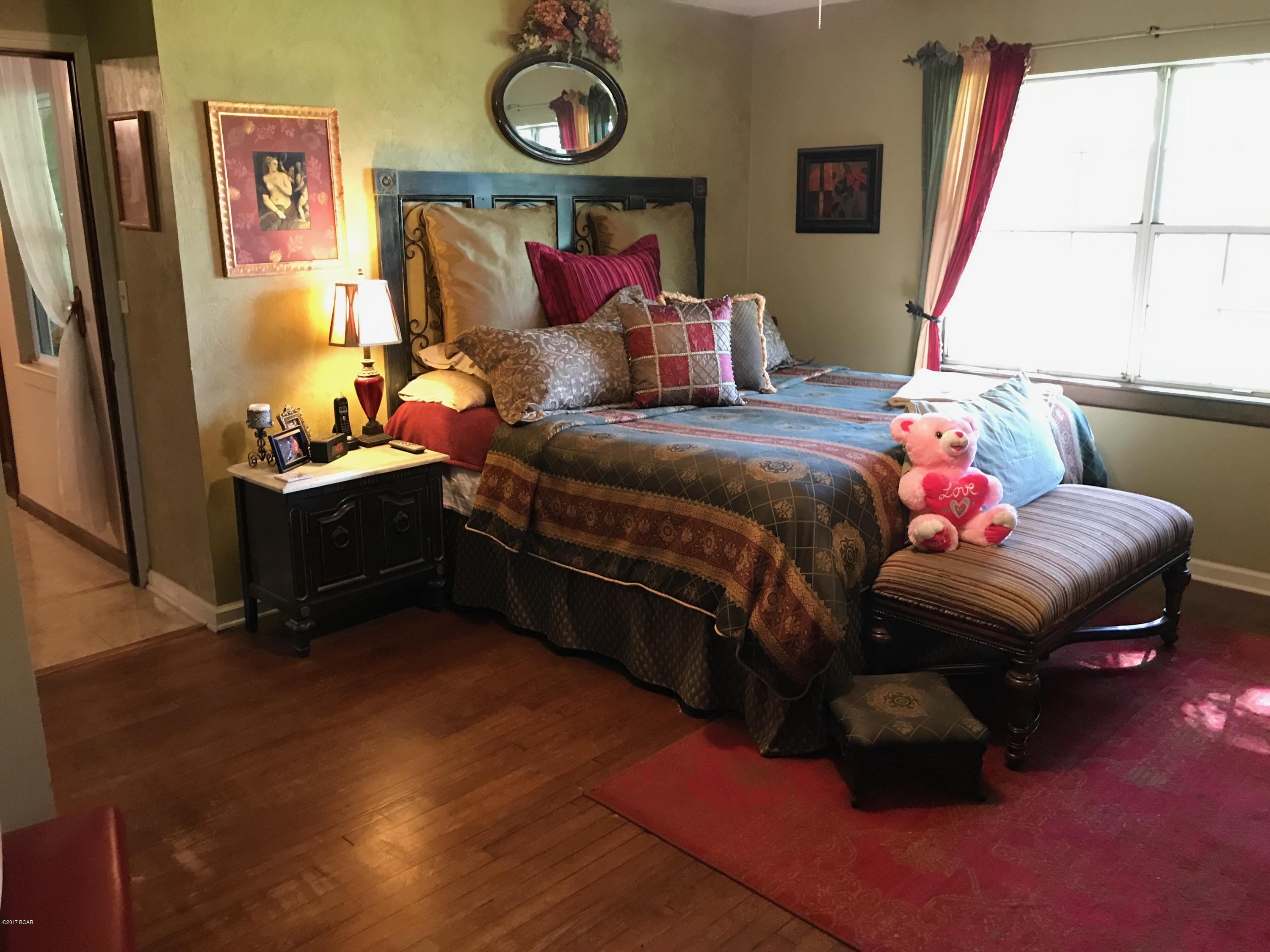 [No Recorded Subdiv] - Residential