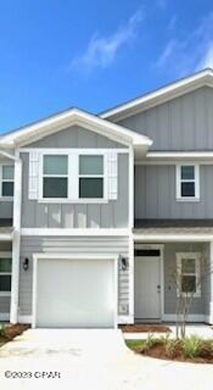 FURNISHED!!! BEAUTIFUL 3 BEDROOM 2.5 BATH TOWN HOME COMMUNITY POOL!! Located close to Navy base, Beaches and Pier Park!-Trash and lawn care included!