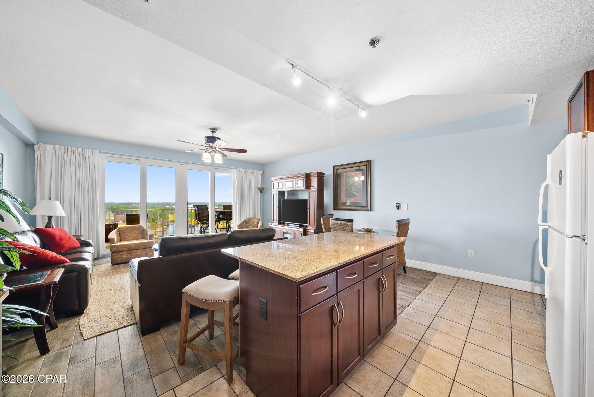 Laketown Wharf - Residential