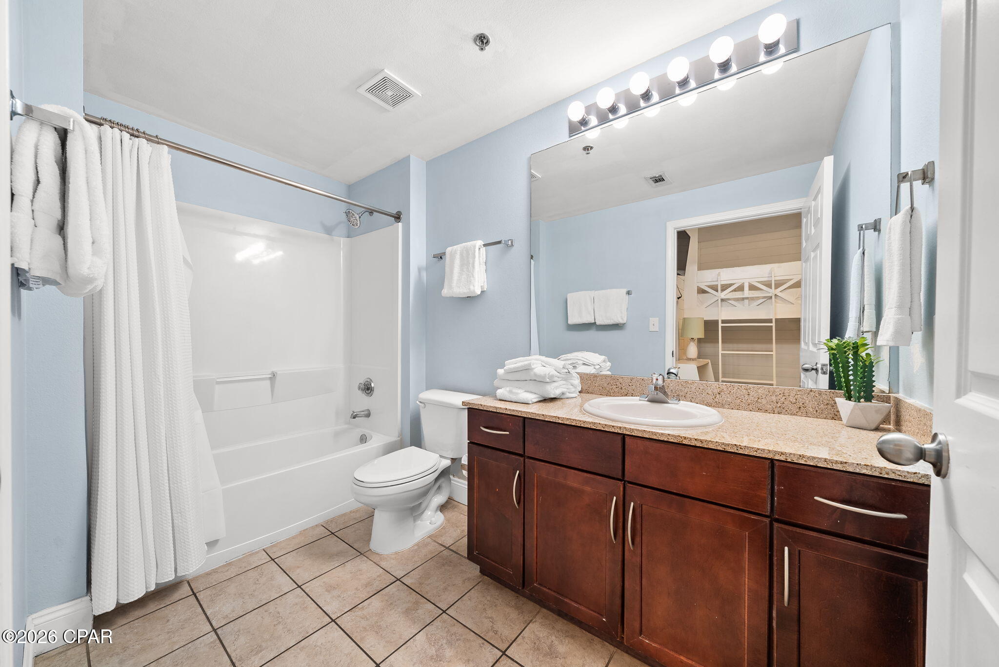 Laketown Wharf - Residential