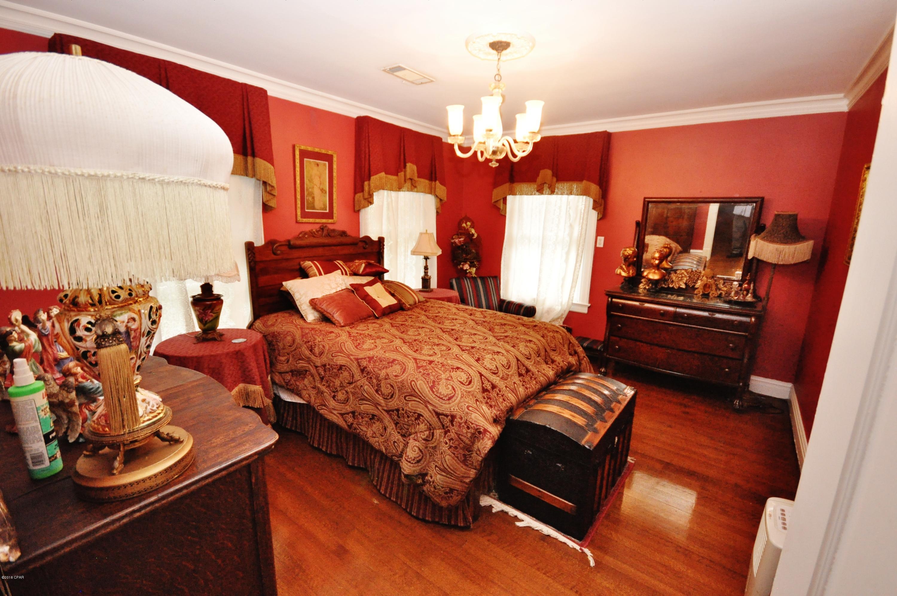 [No Recorded Subdiv] - Residential