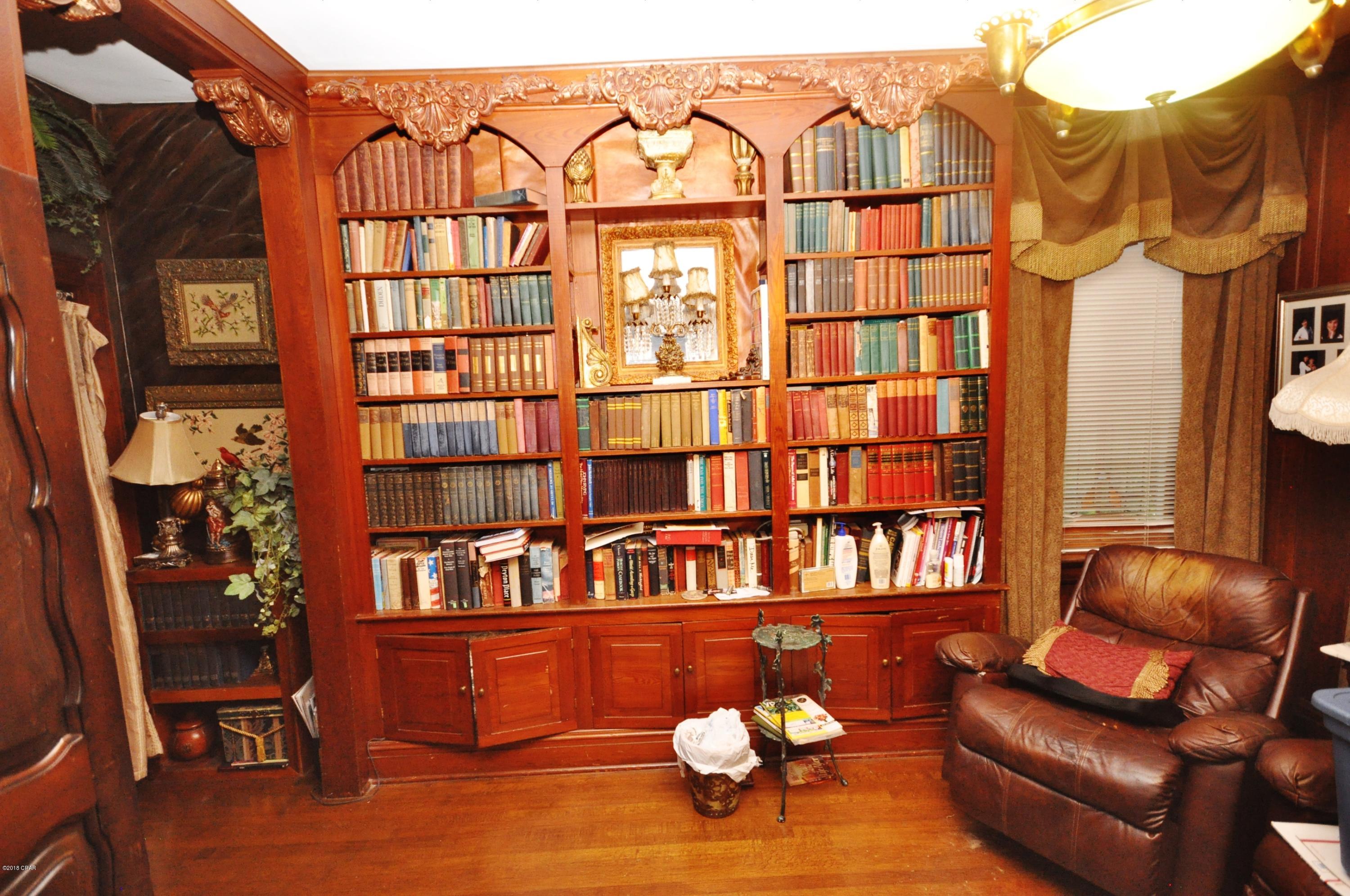 [No Recorded Subdiv] - Residential