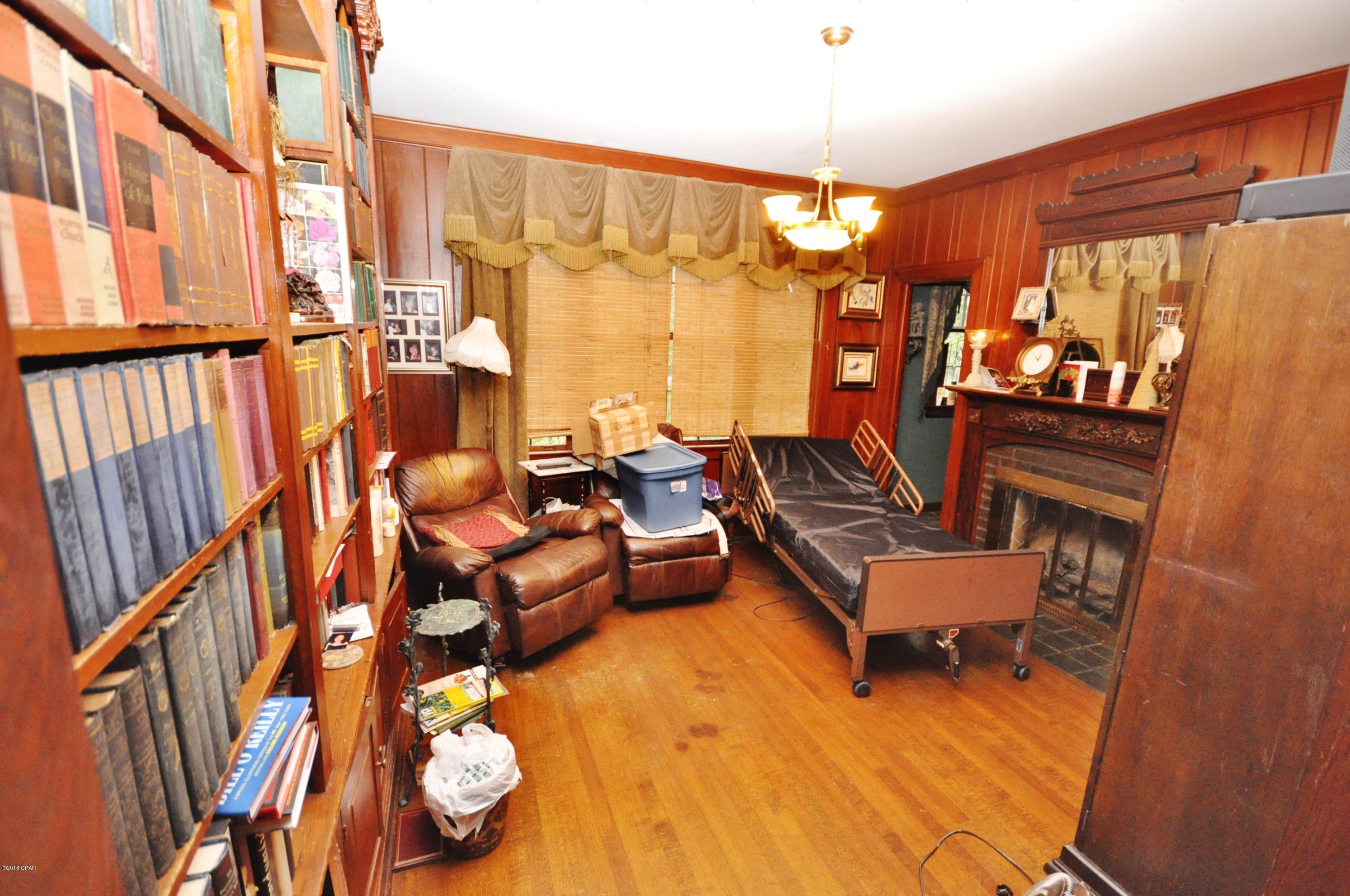 [No Recorded Subdiv] - Residential