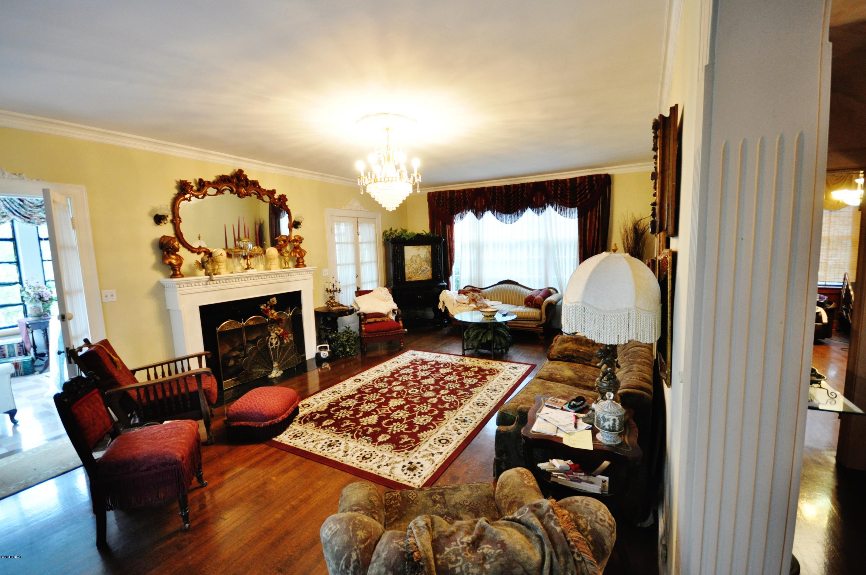 [No Recorded Subdiv] - Residential