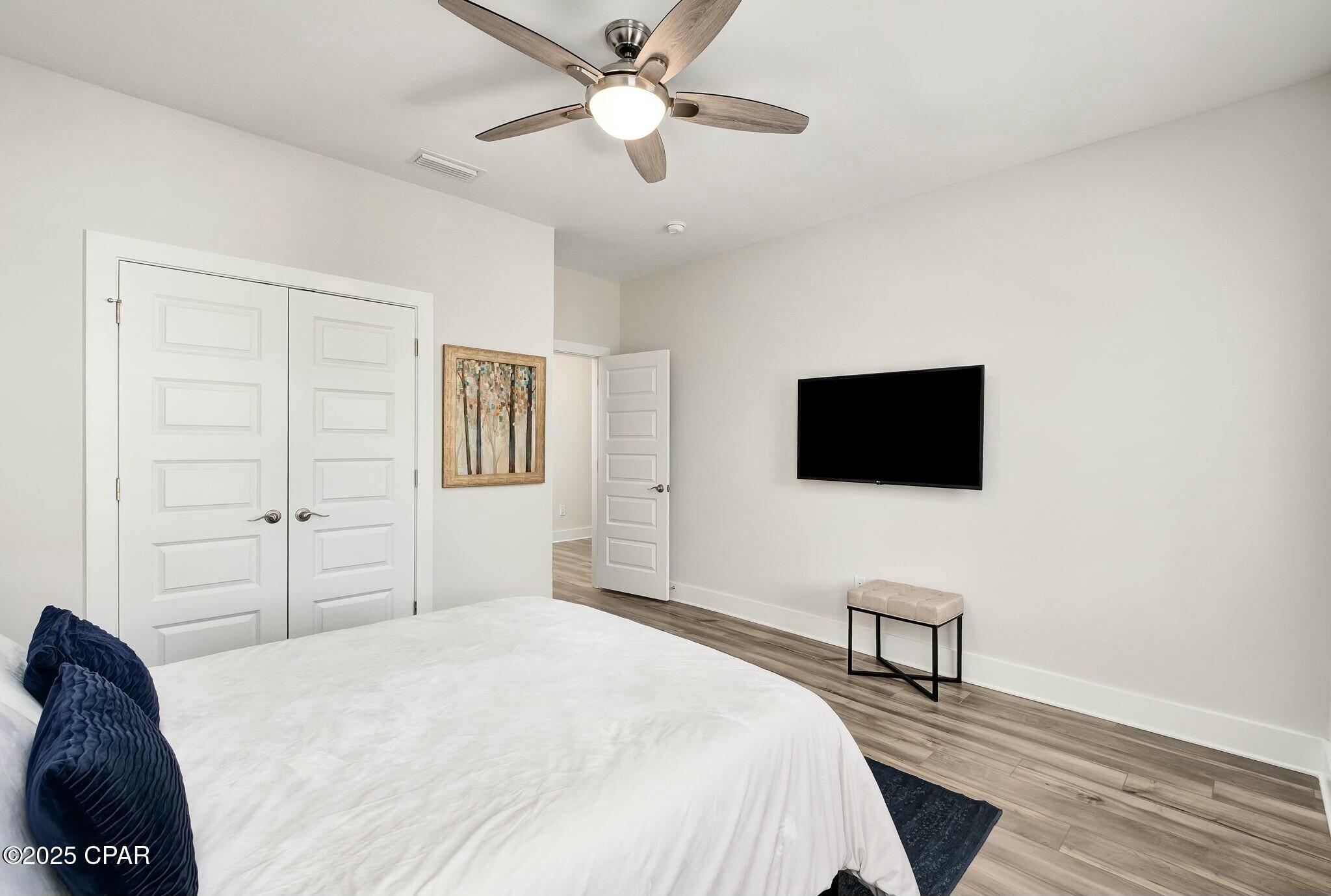 Cessna Landing - Residential