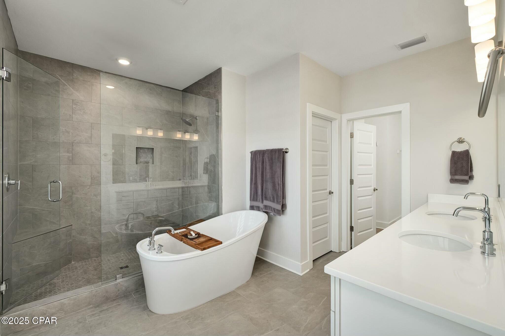 Cessna Landing - Residential