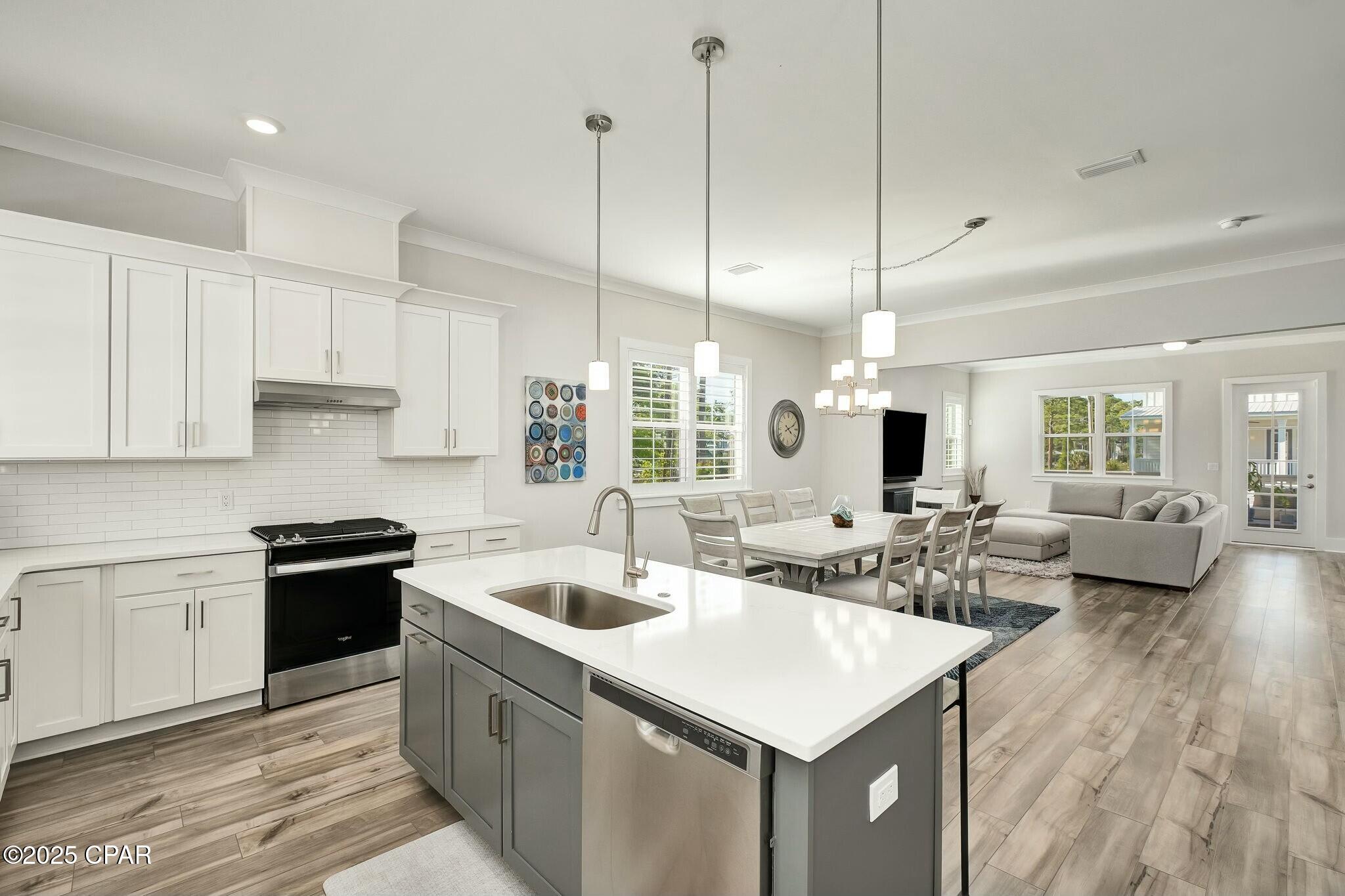 Cessna Landing - Residential