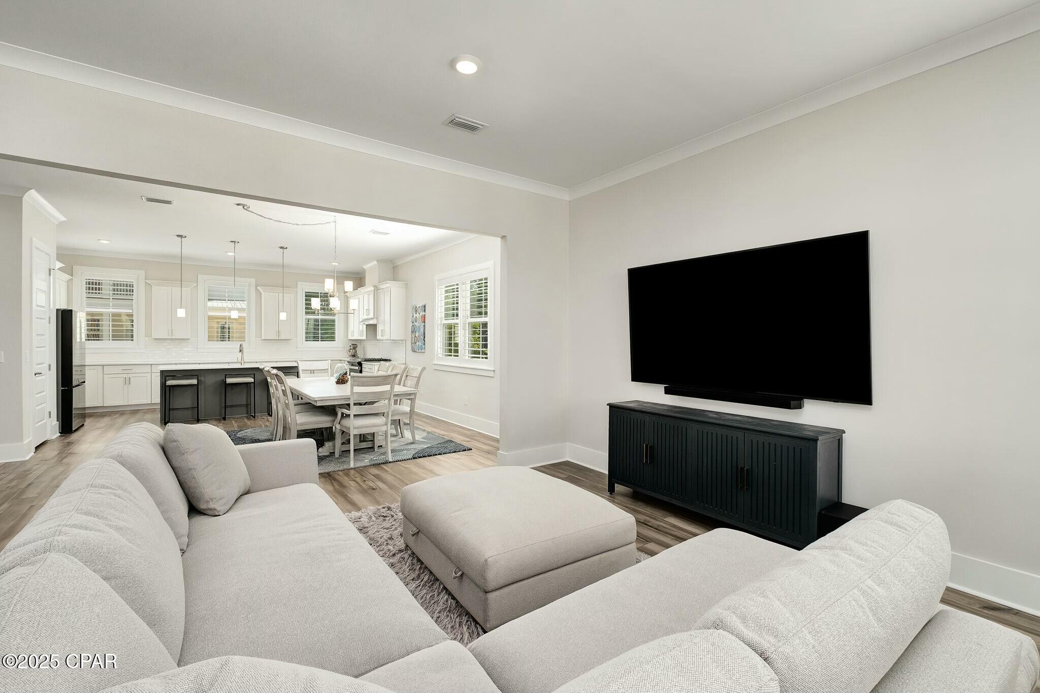 Cessna Landing - Residential