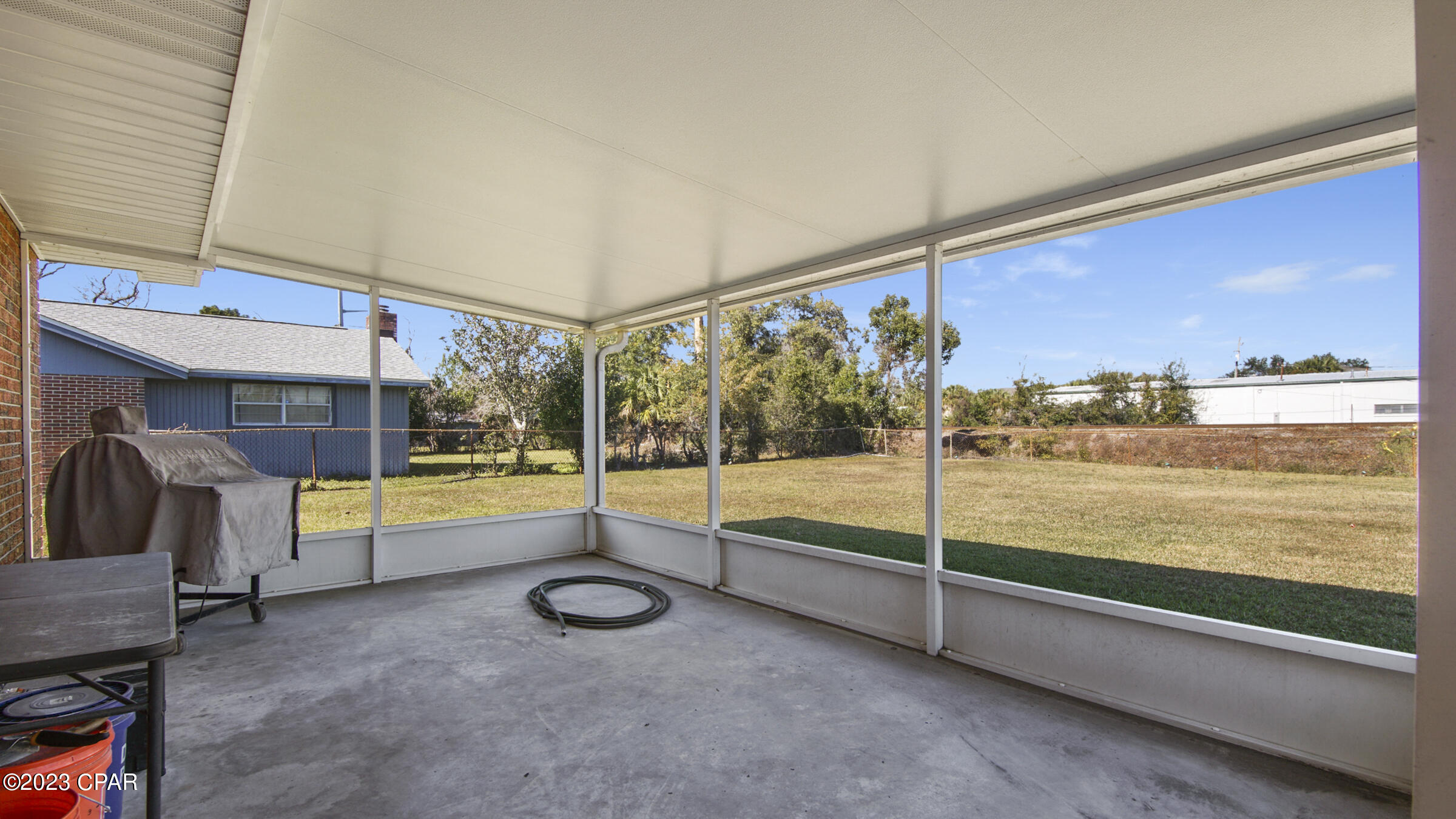 Hentz 1st Add Unit B - Residential