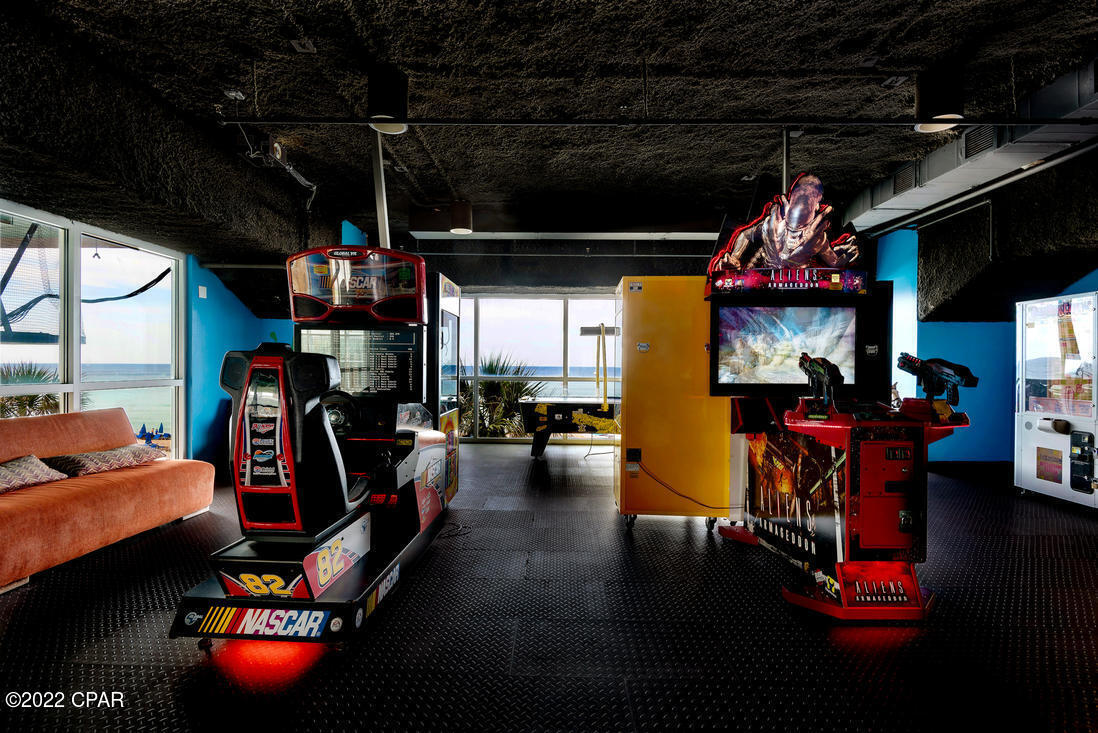 Splash Condo - Residential