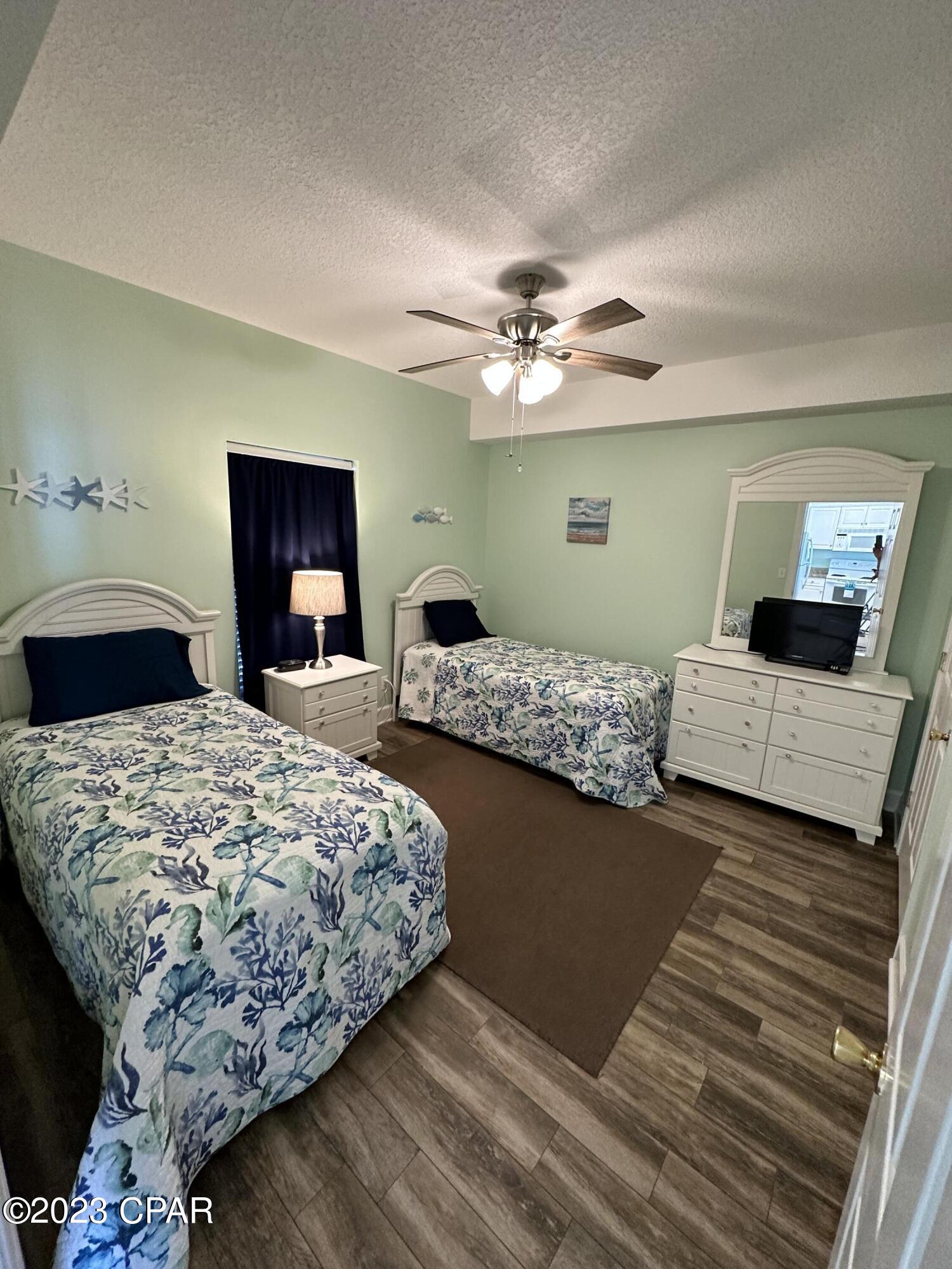 Twin Palms Resort - Residential