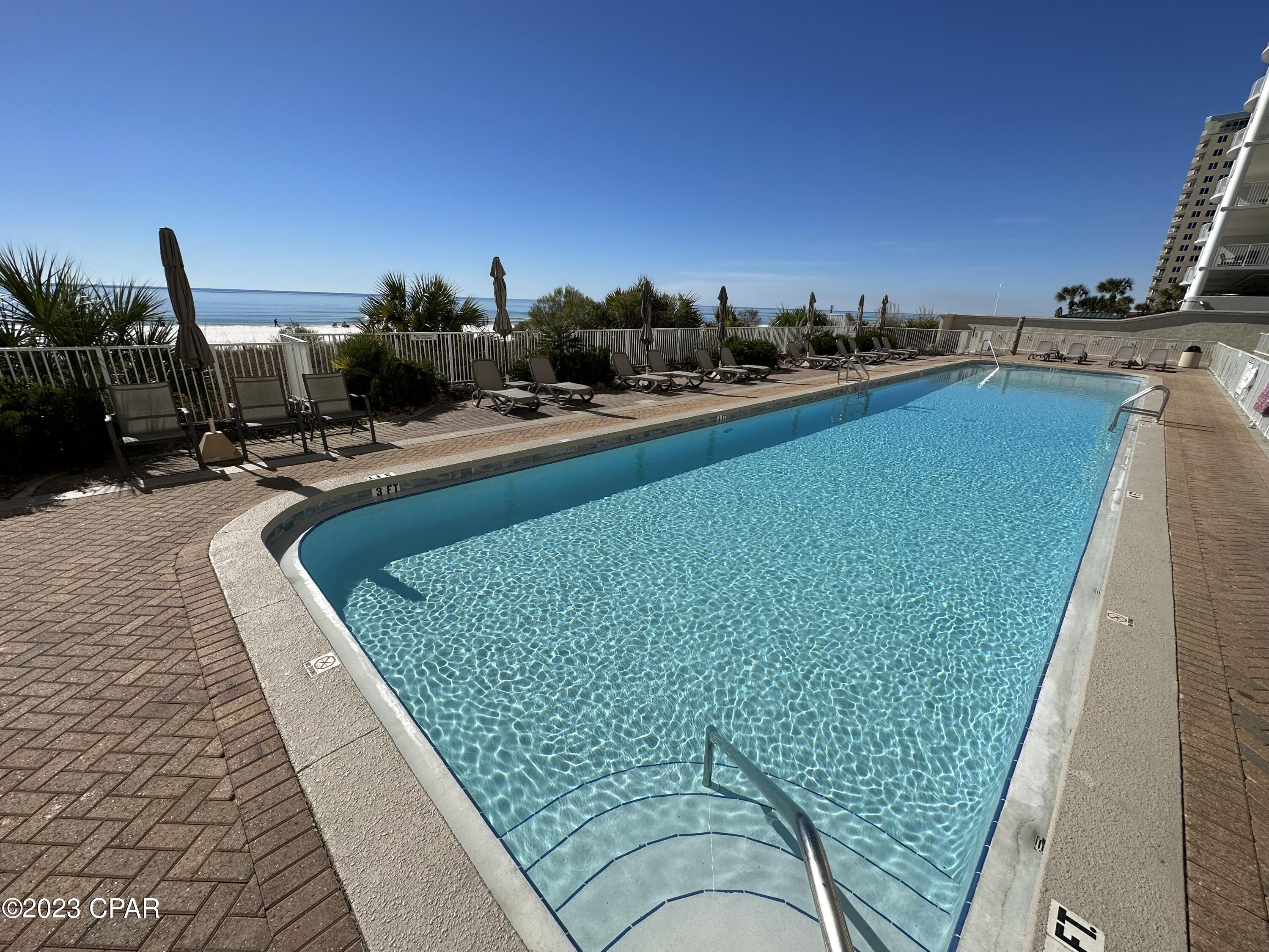 Twin Palms Resort - Residential