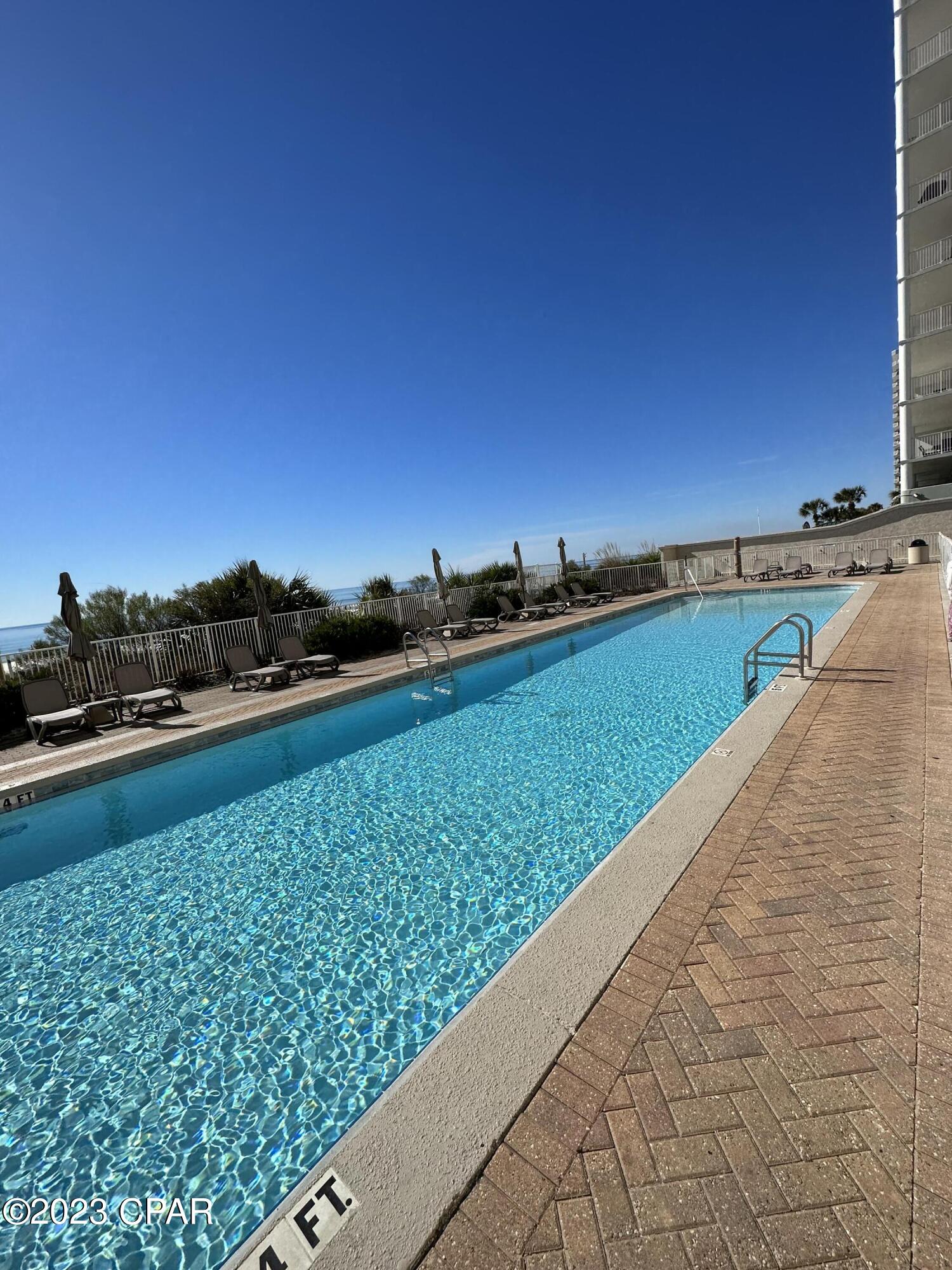 Twin Palms Resort - Residential