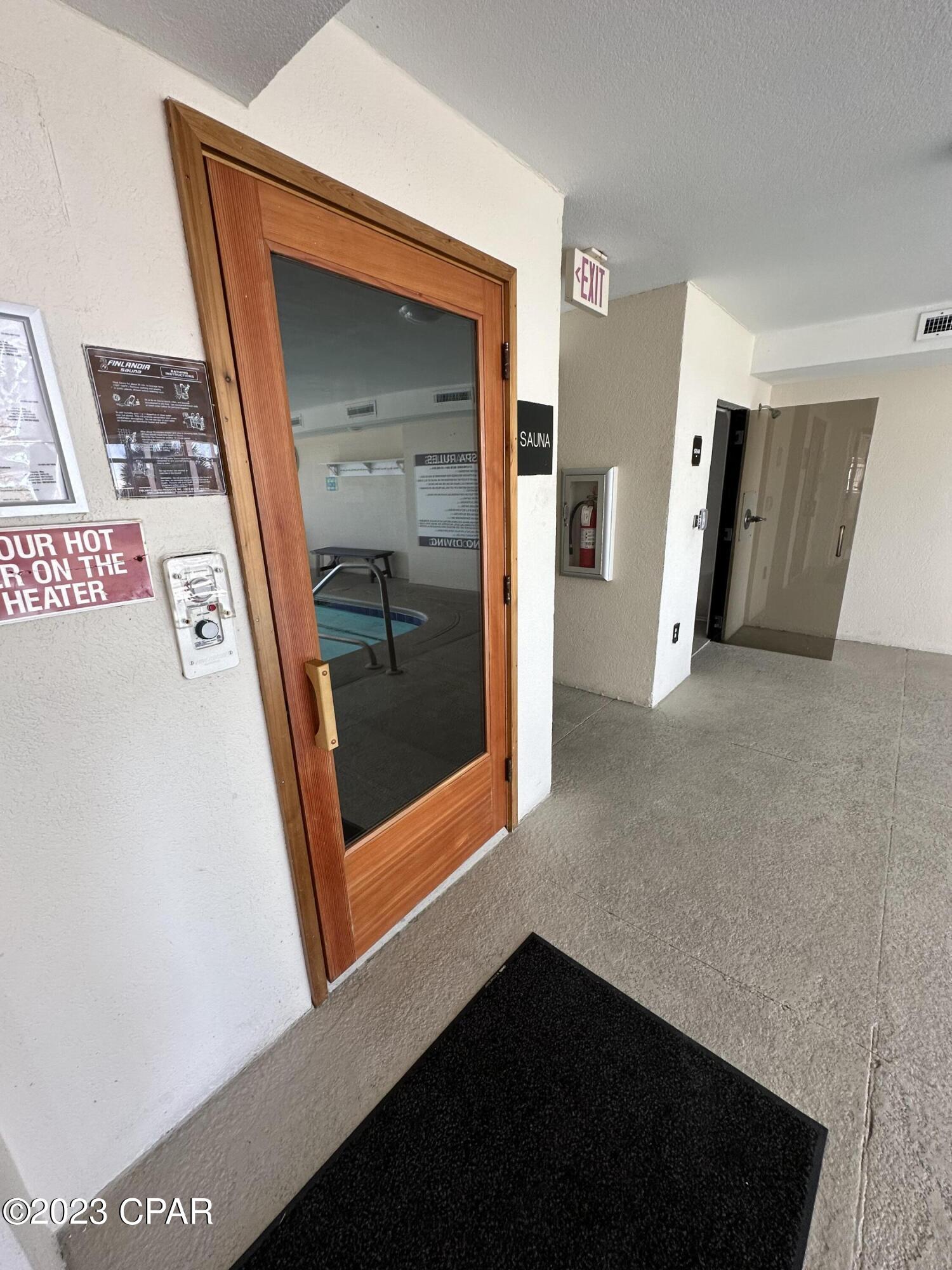 Twin Palms Resort - Residential