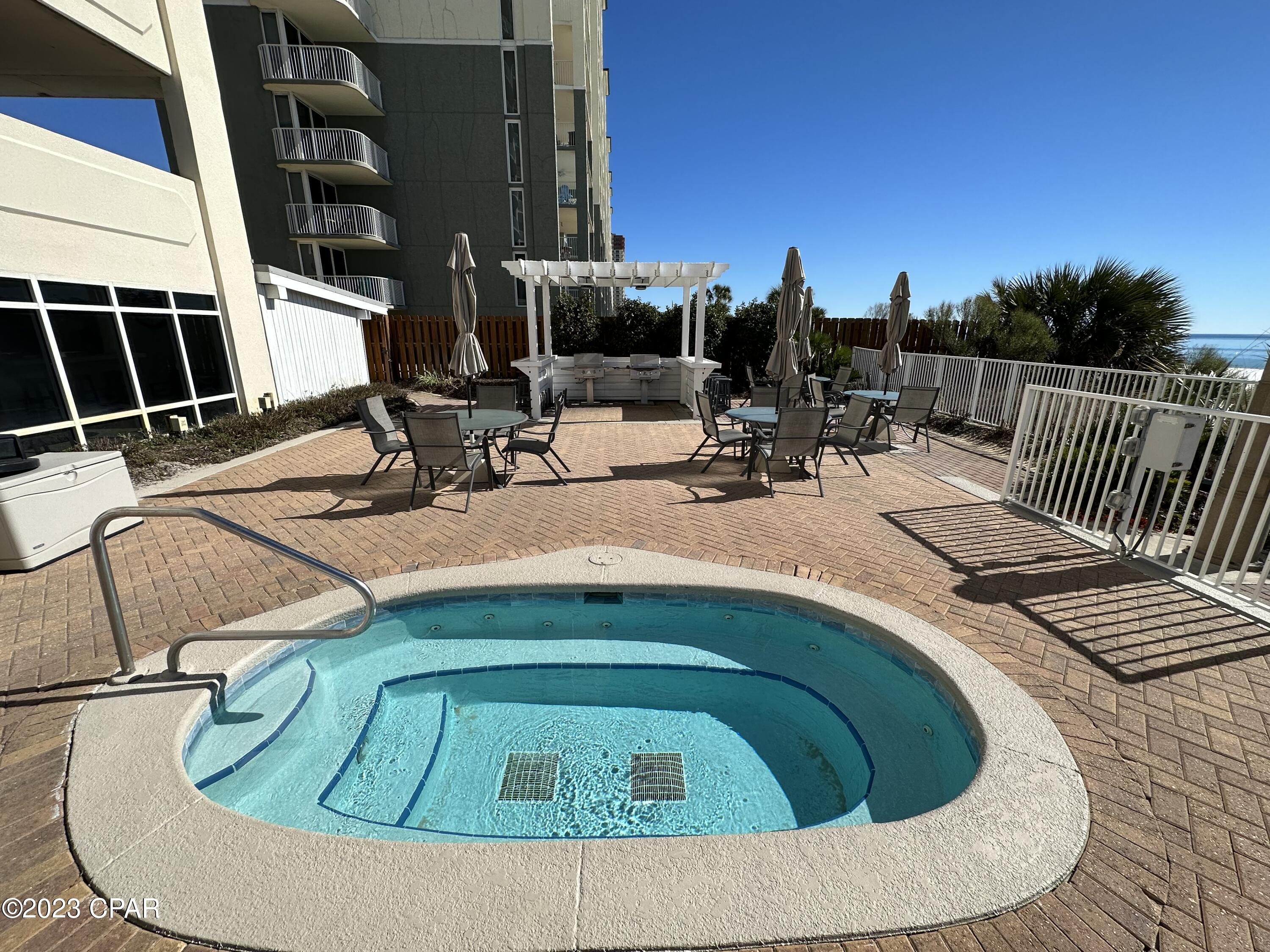 Twin Palms Resort - Residential