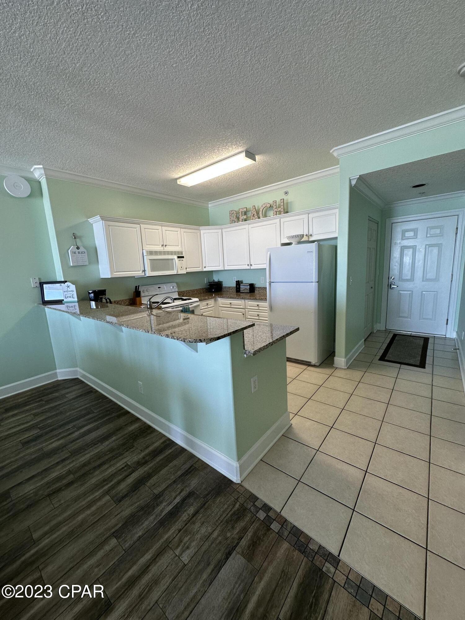 Twin Palms Resort - Residential