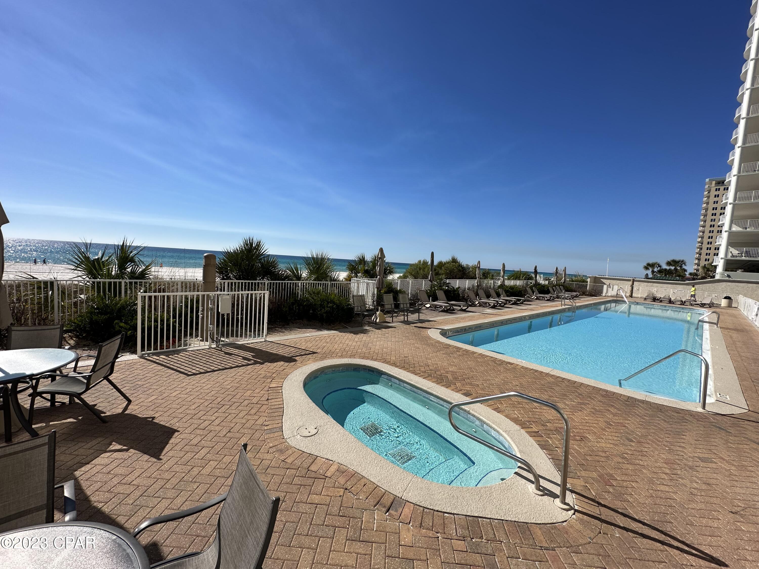 Twin Palms Resort - Residential