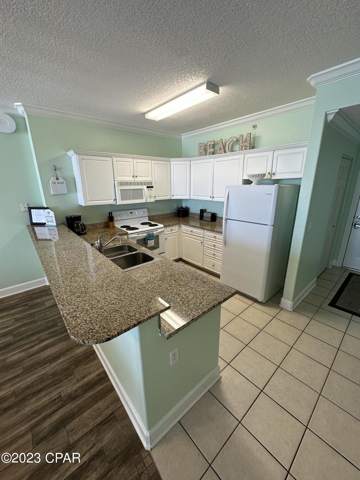 Twin Palms Resort - Residential