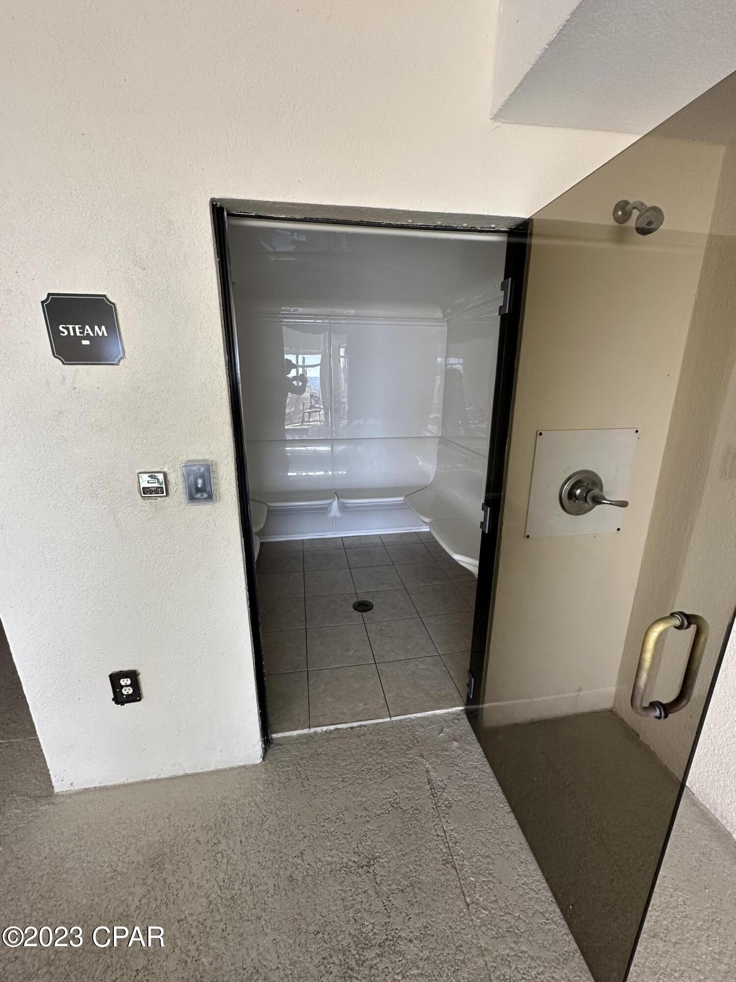 Twin Palms Resort - Residential