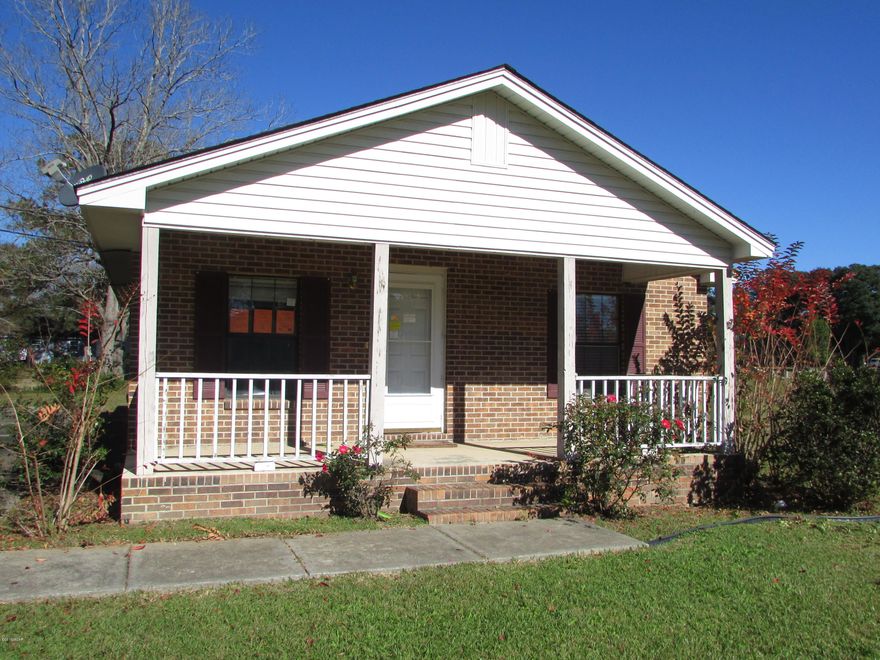 Cute home in Graceville City Limits. 3 Bedroom 1 Baths with 1082 sq Ft. Corner lot, front porch to relax on! Home has had some updates. Wood, tile a carpet floors. Laundry room. With some TLC this home can be the perfect home for your family. Home to be sold AS-IS