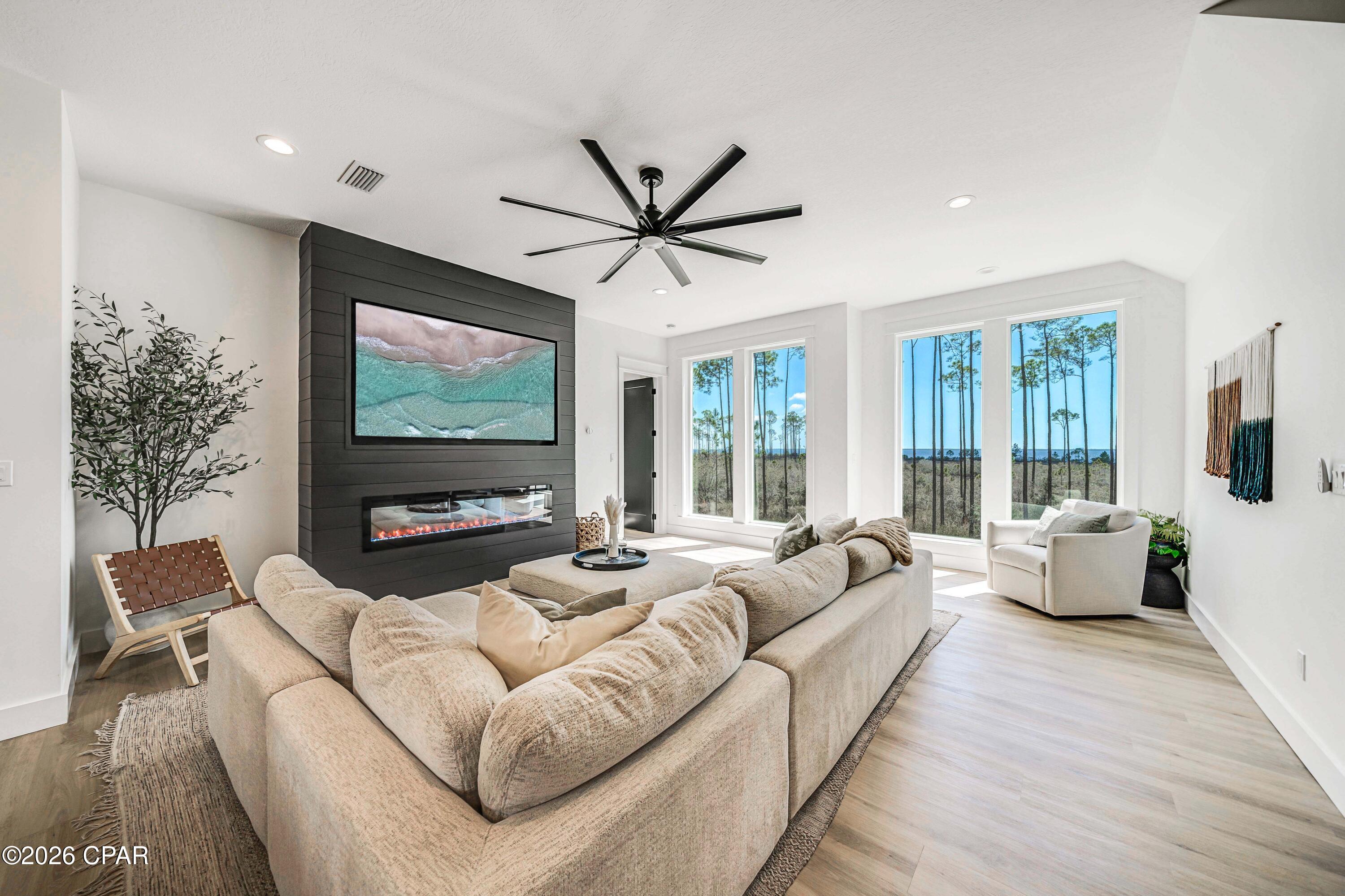 Panama City Beach, Florida, 32413, United States, 5 Bedrooms Bedrooms, ,4 BathroomsBathrooms,Residential,Active,2008889