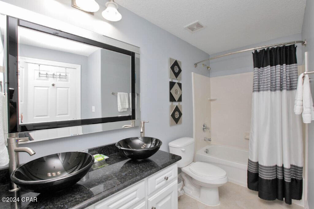 Tropic Winds - Residential