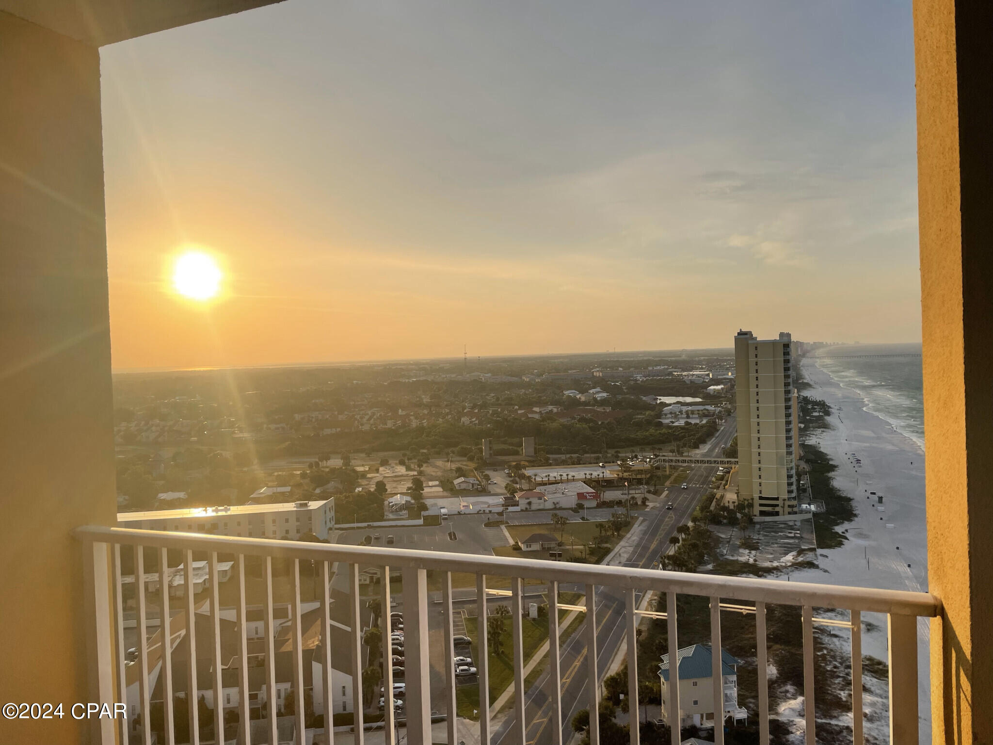 Tropic Winds - Residential