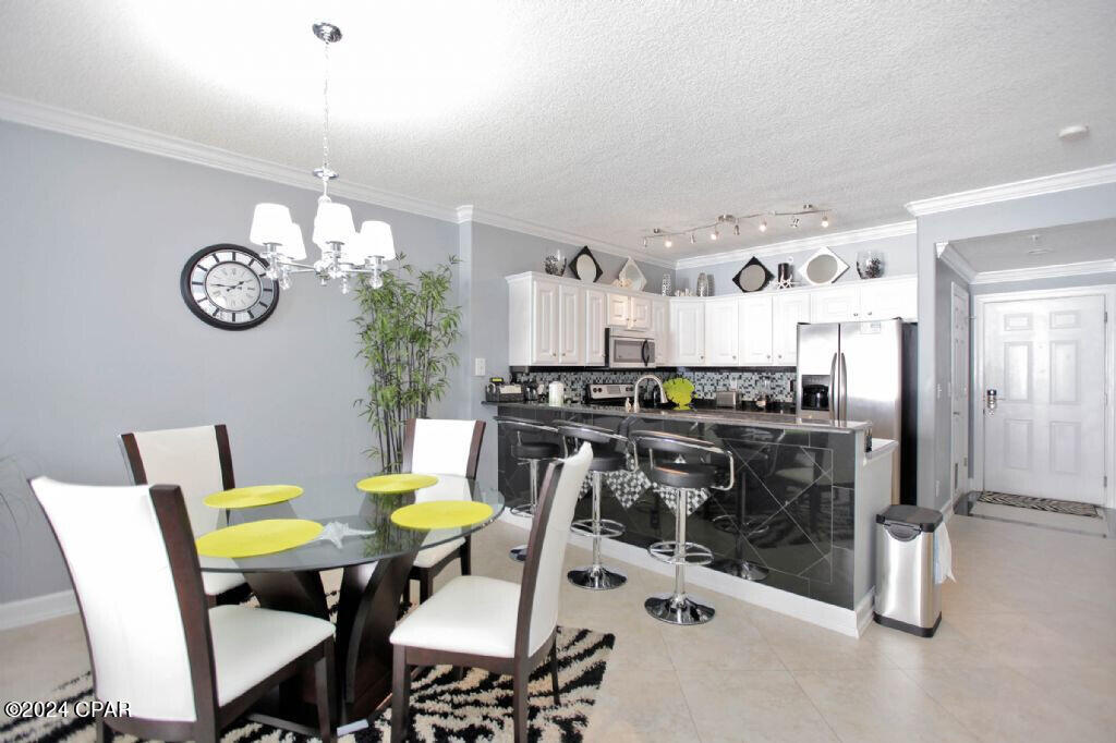 Tropic Winds - Residential