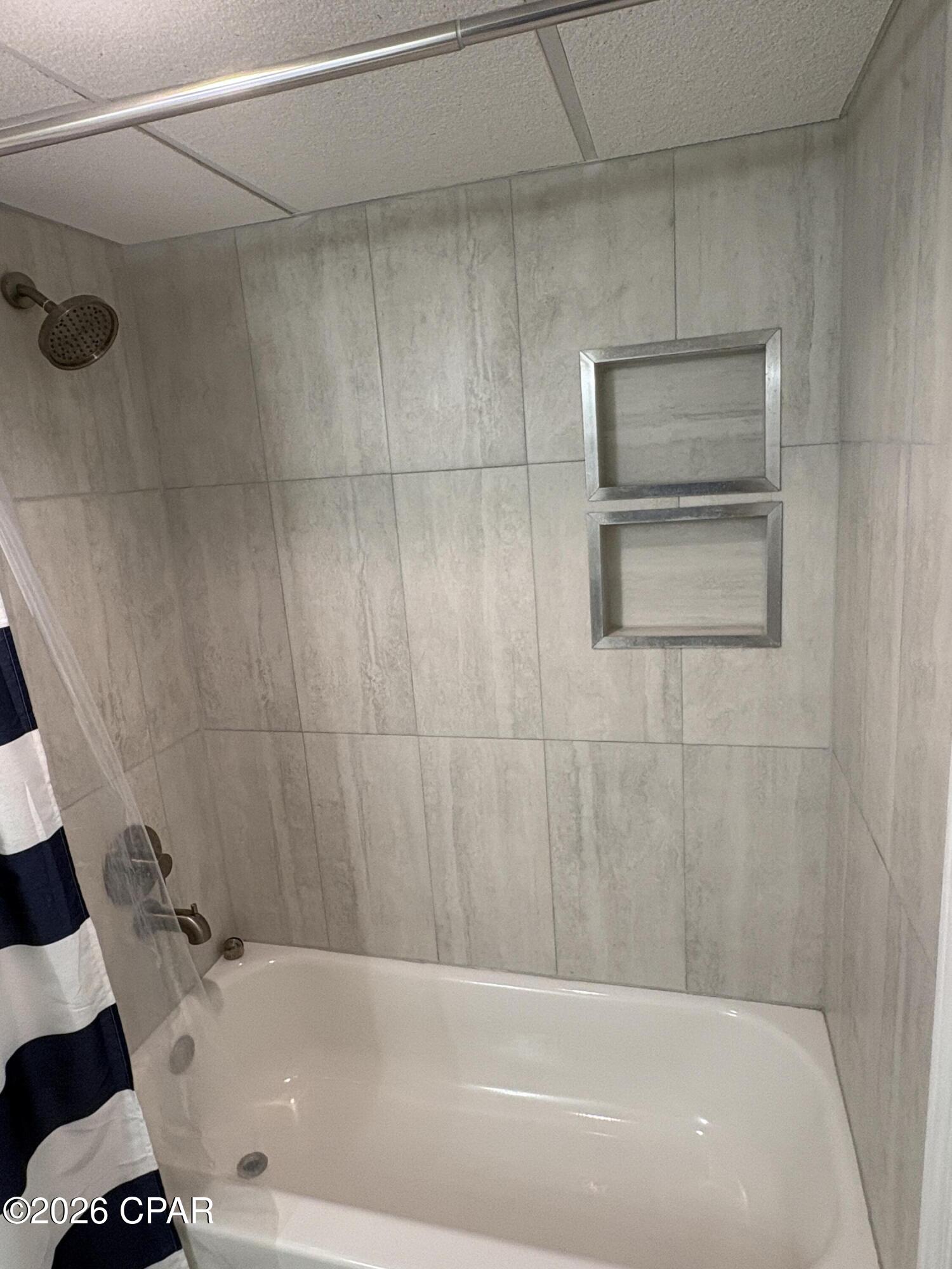 Edgewater Golf Villas V-B - Residential