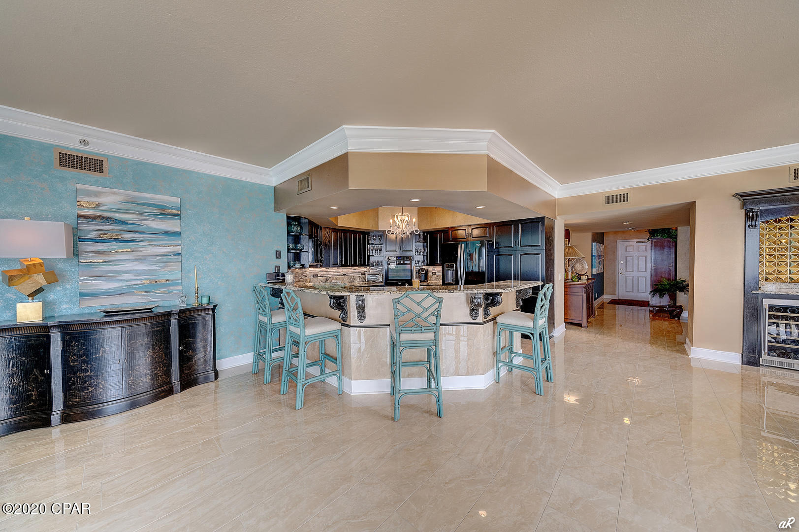 Summerwinds Condo - Residential