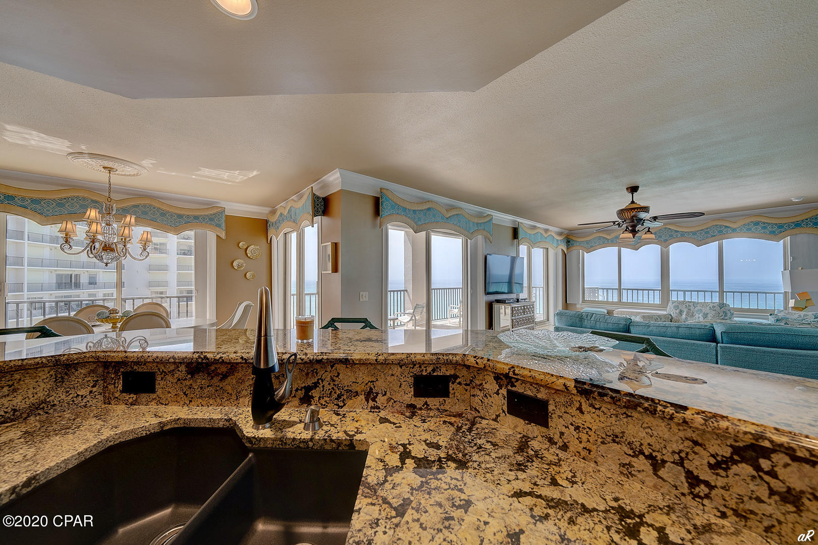 Summerwinds Condo - Residential