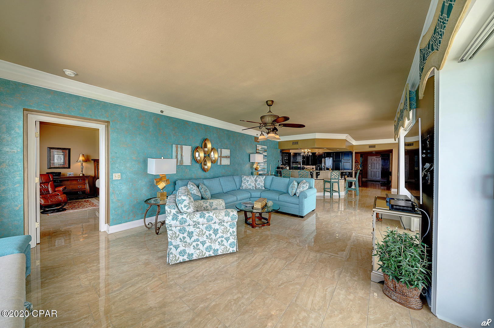 Summerwinds Condo - Residential