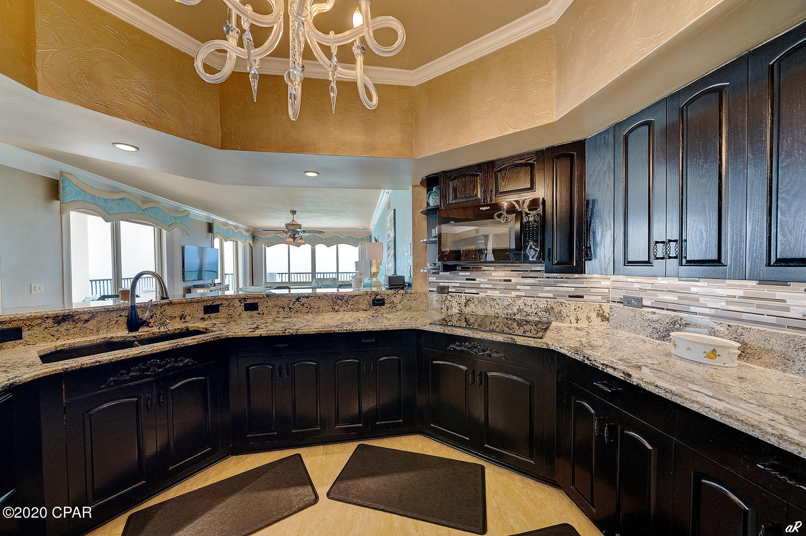 Summerwinds Condo - Residential