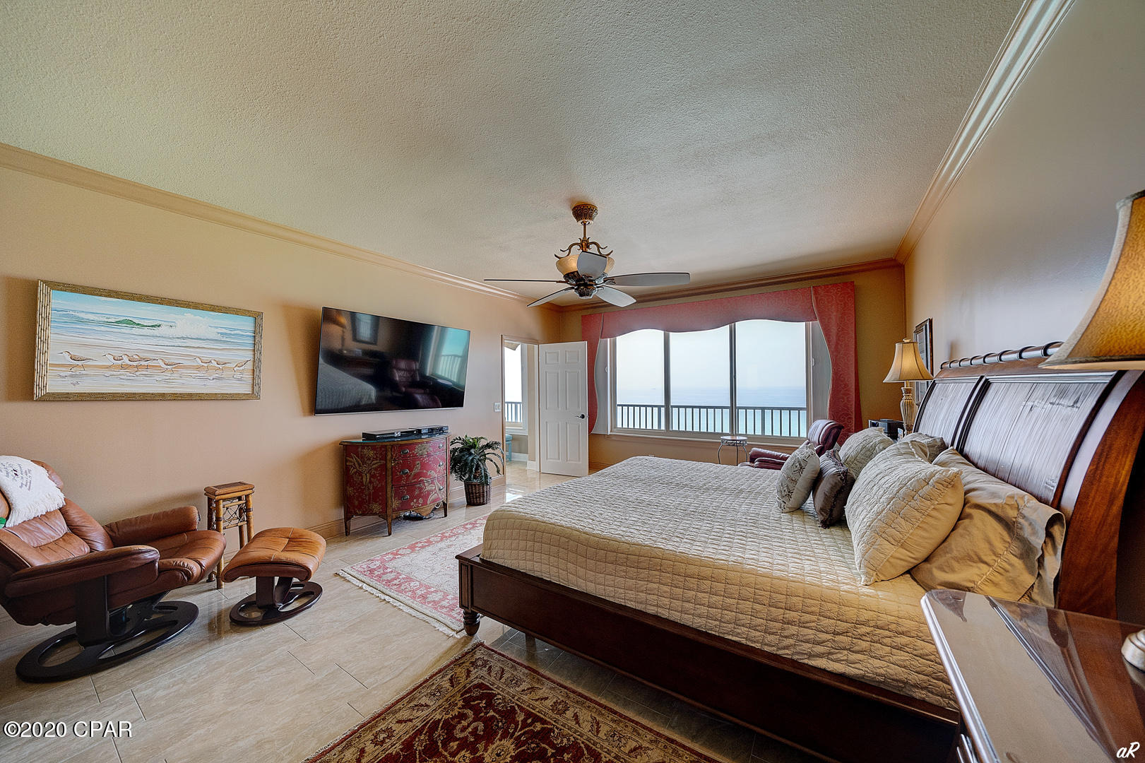 Summerwinds Condo - Residential