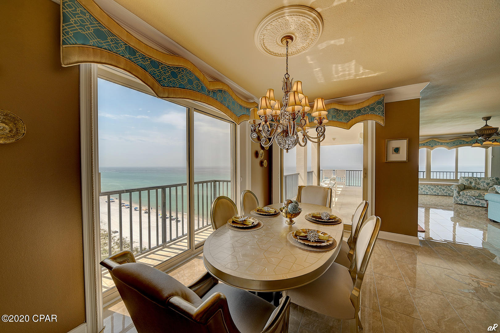 Summerwinds Condo - Residential