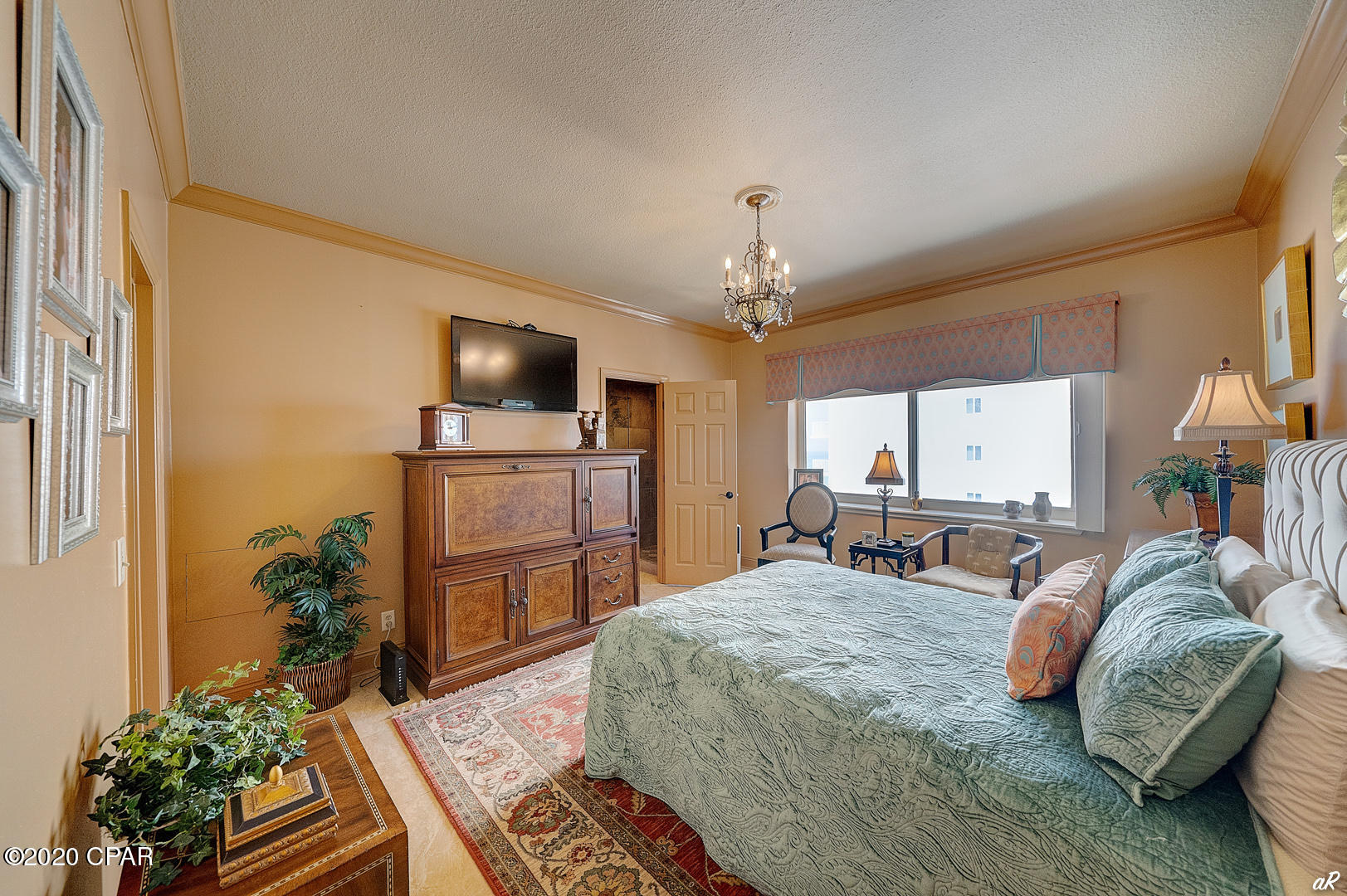 Summerwinds Condo - Residential