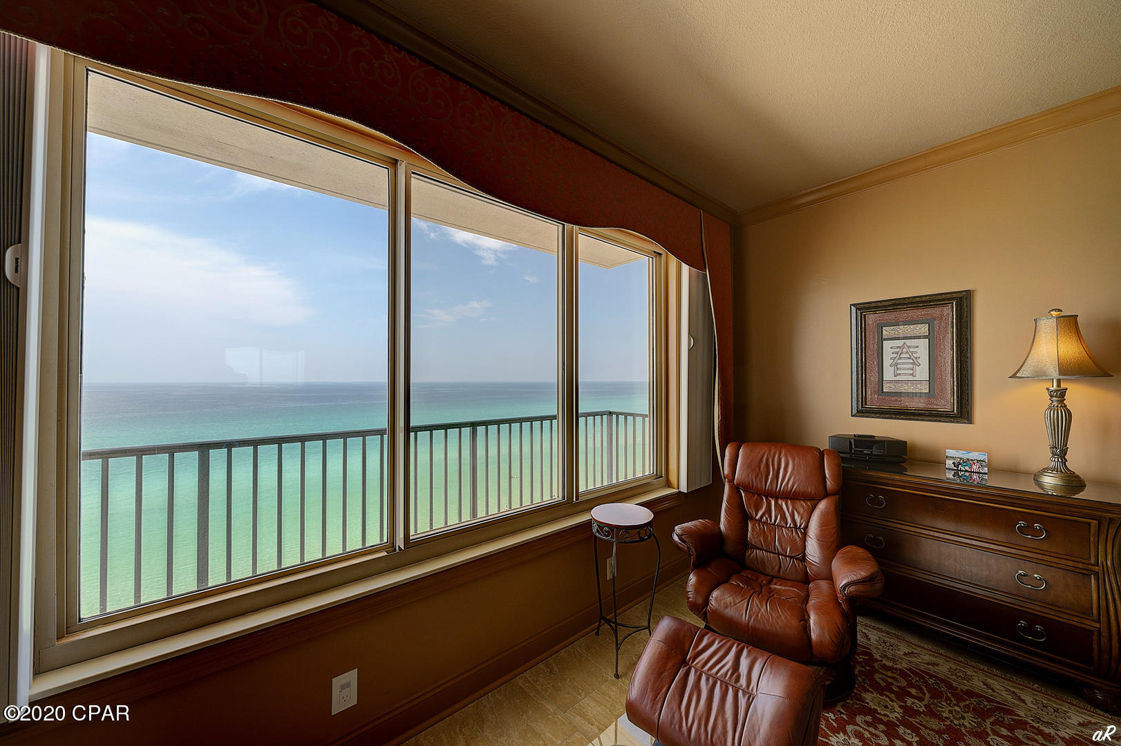 Summerwinds Condo - Residential