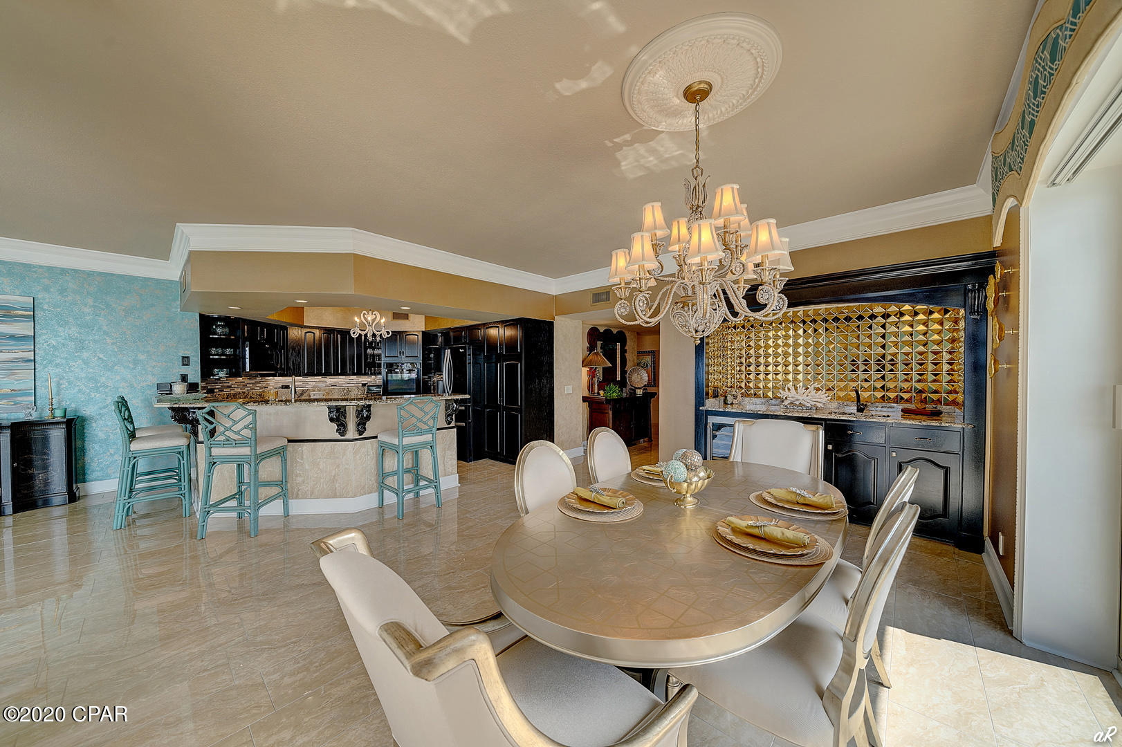 Summerwinds Condo - Residential