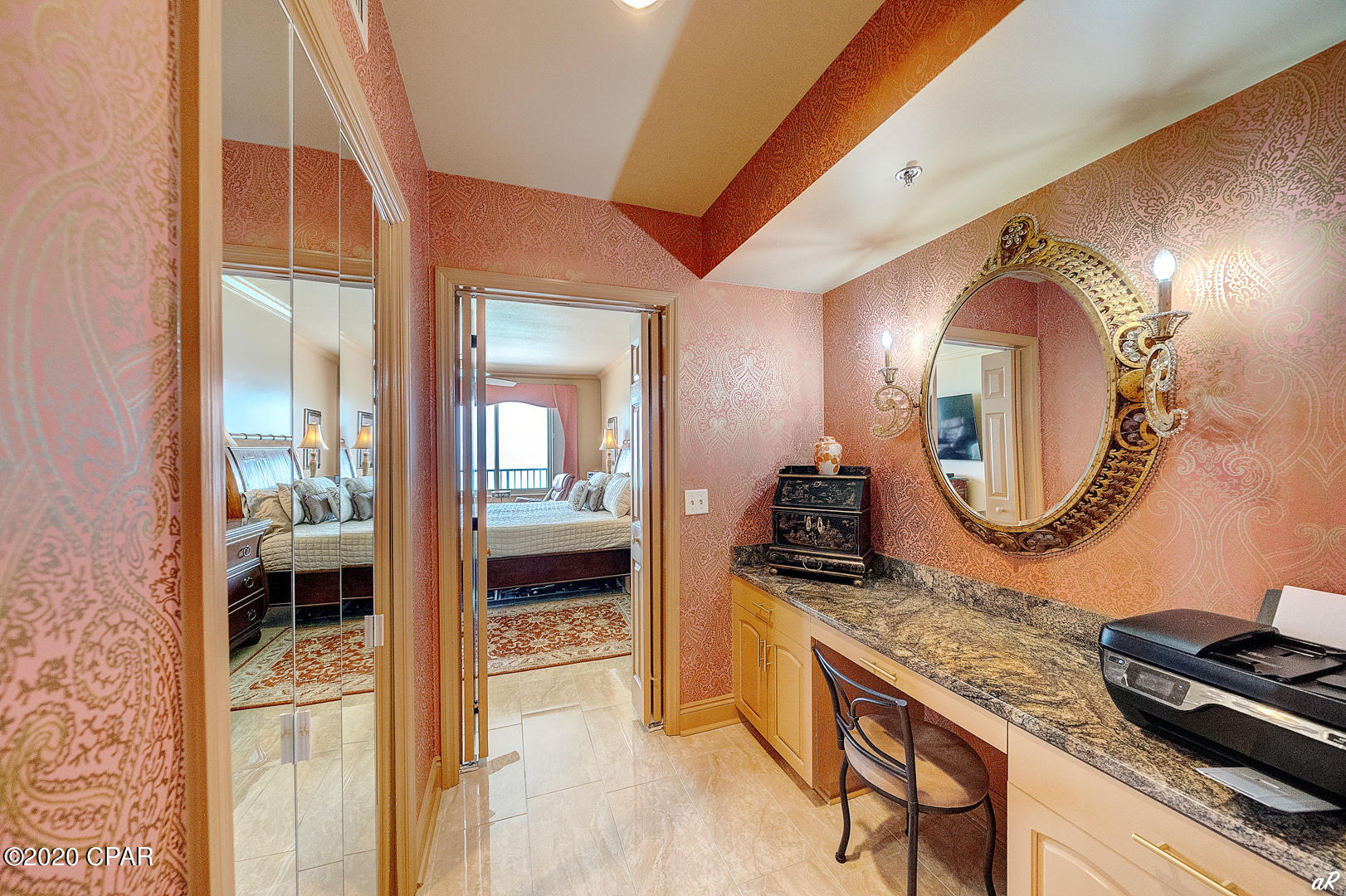 Summerwinds Condo - Residential