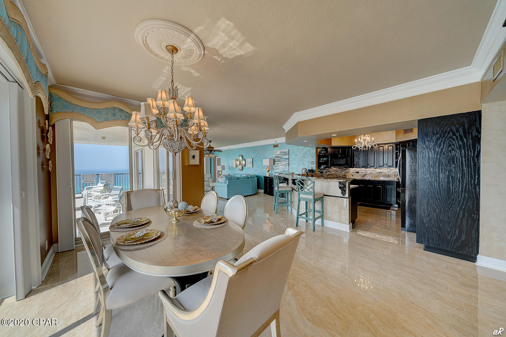 Summerwinds Condo - Residential